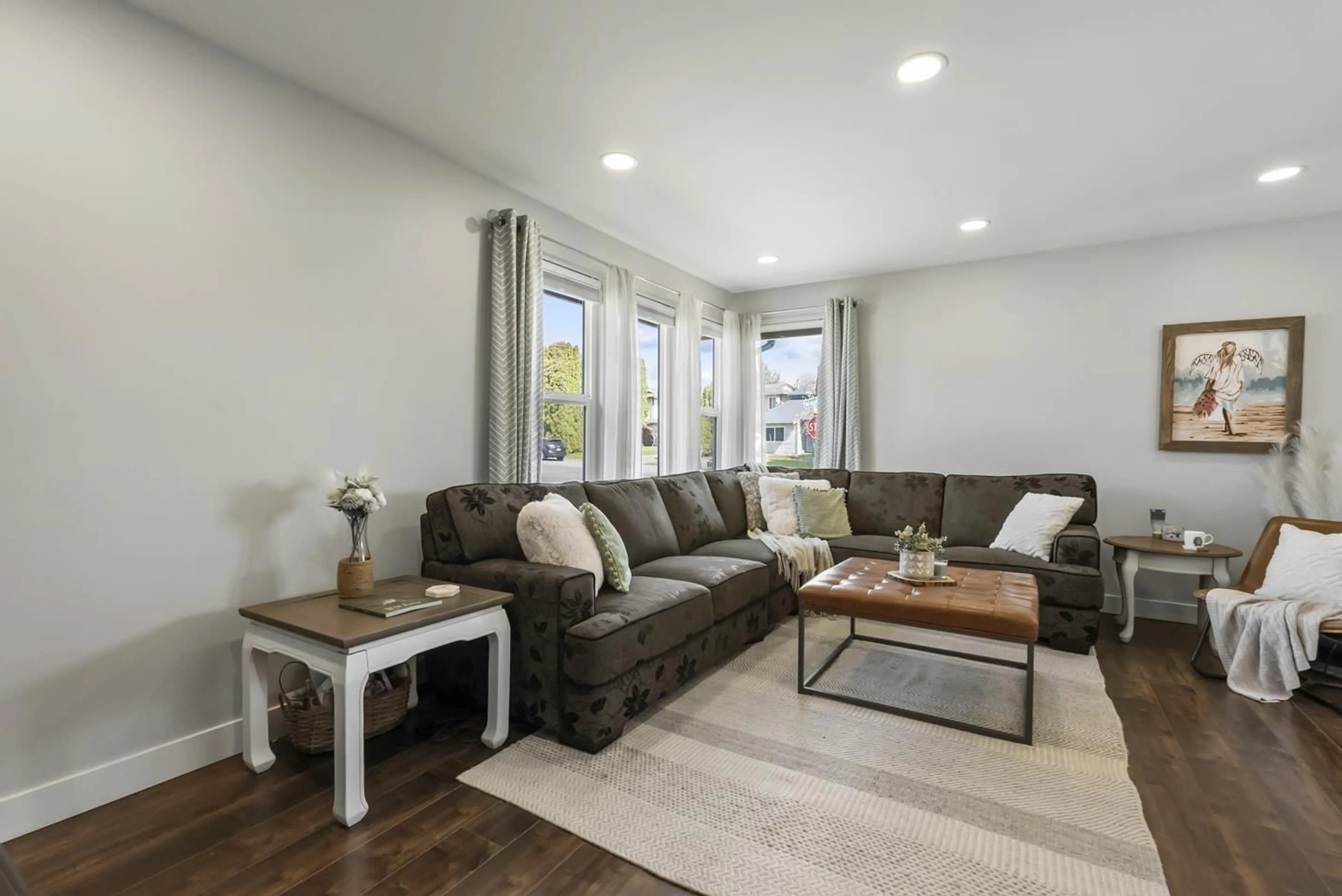 Living room with furniture, unknown for 2491 WAYBURNE CRESCENT, Langley British Columbia V2Y1B6