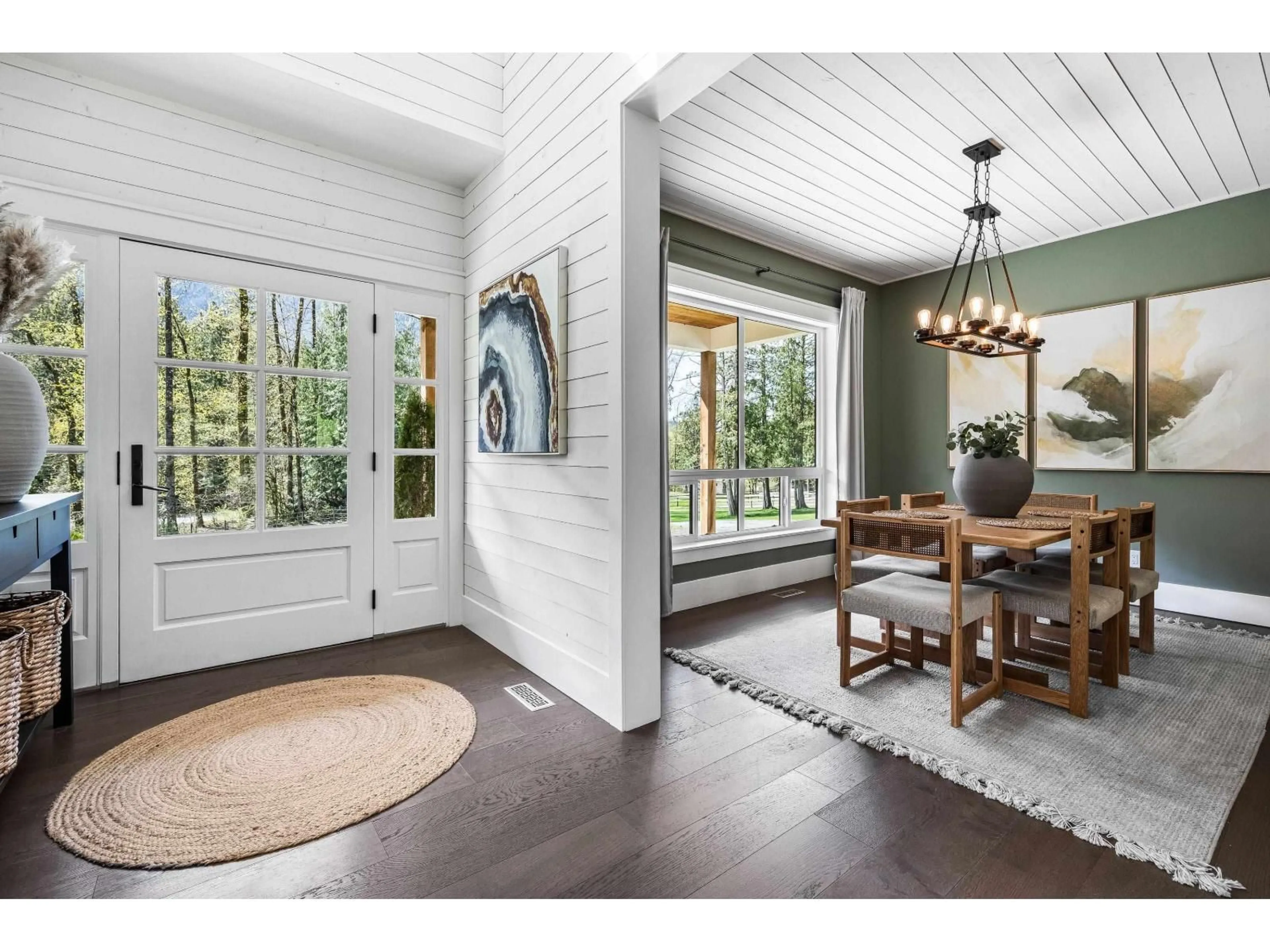 Indoor entryway for 49439 CHILLIWACK LAKE ROAD, Chilliwack British Columbia V4Z1A6