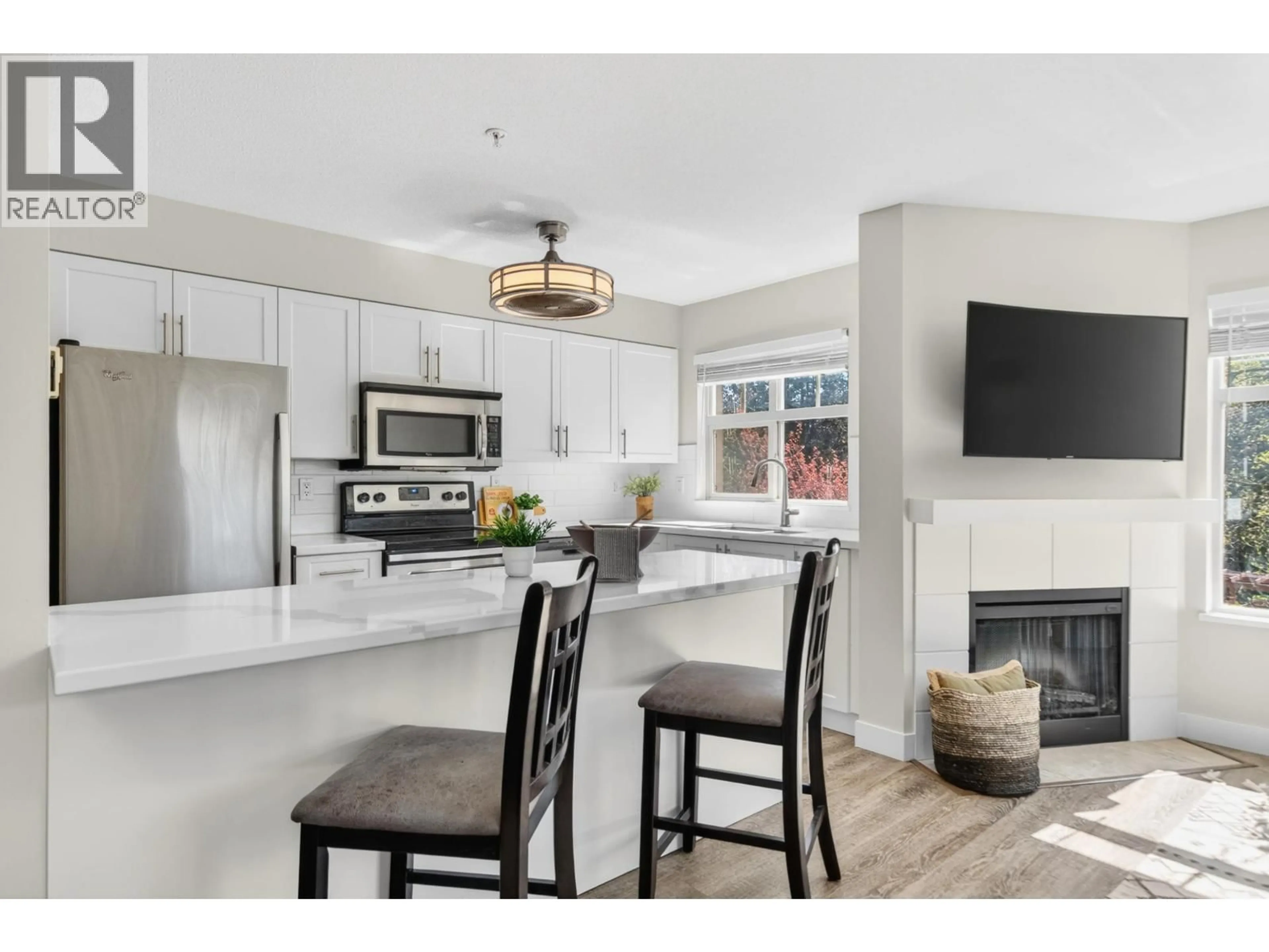 Open concept kitchen, unknown for 310 - 12248 224 STREET, Maple Ridge British Columbia V2X8W6