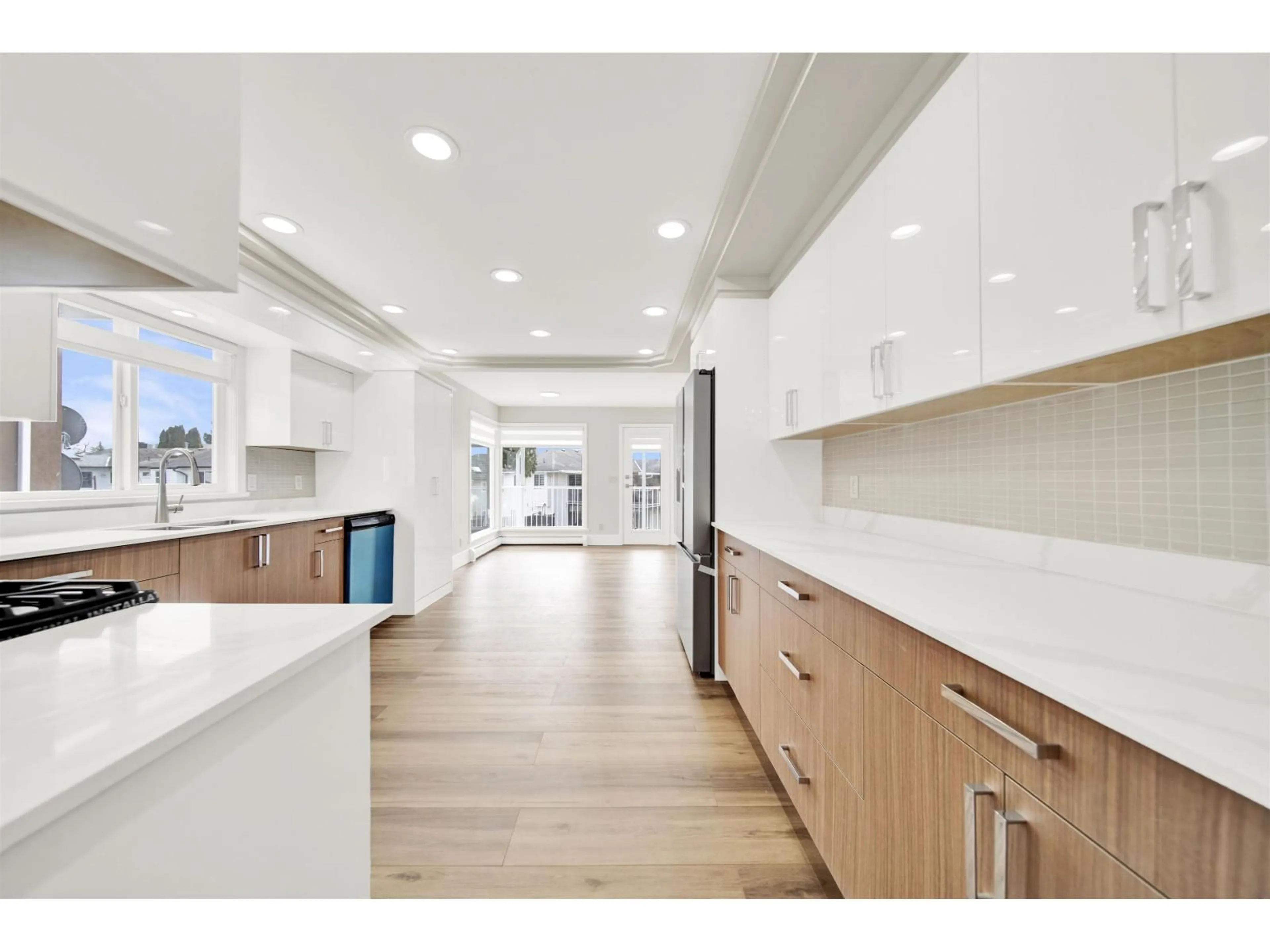 Open concept kitchen, unknown for 13836 92 AVENUE, Surrey British Columbia V3V1J2