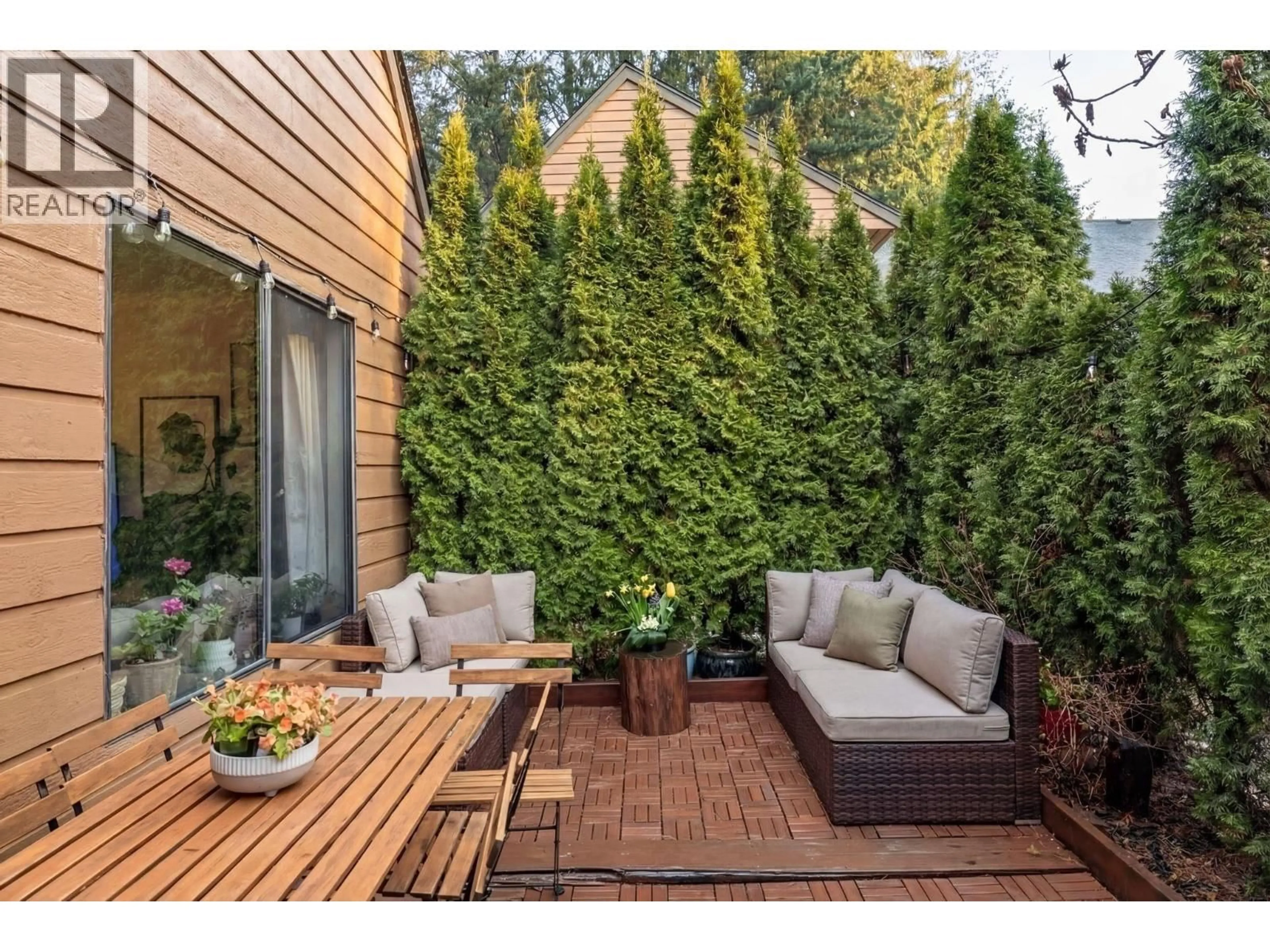 Patio, unknown for 9140 CENTAURUS CIRCLE, Burnaby British Columbia V3J7R1