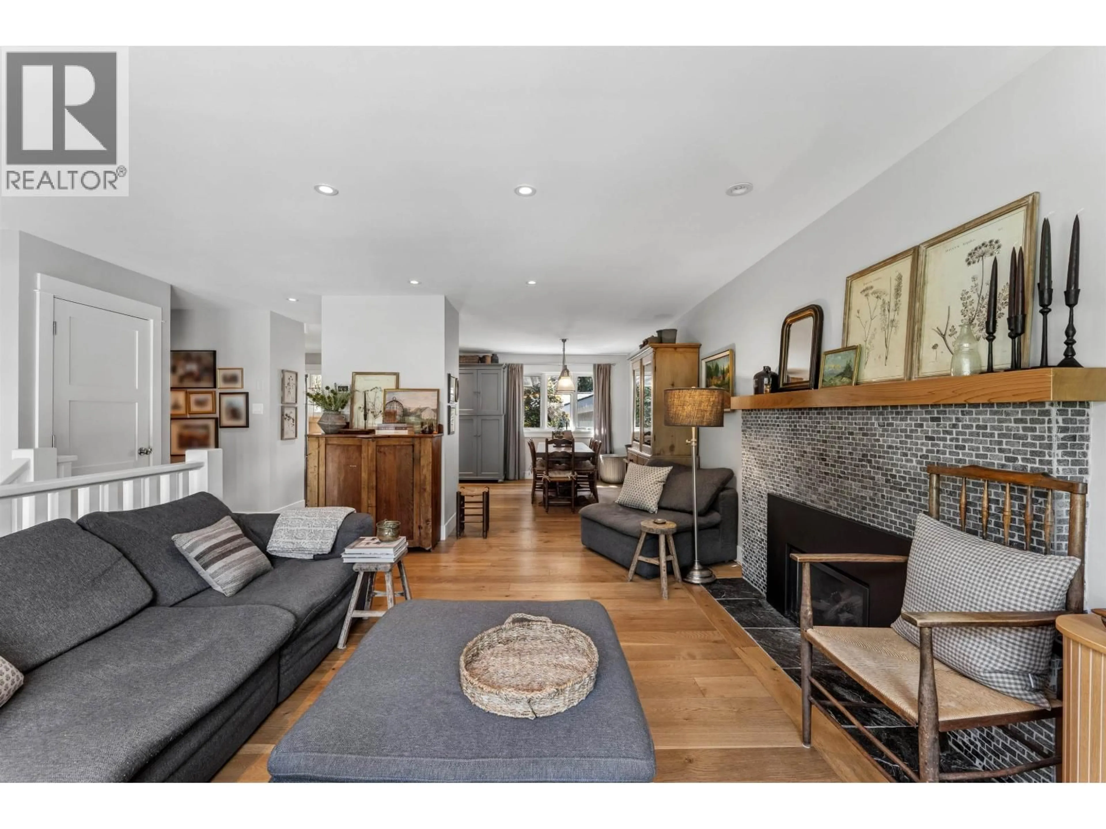 Living room with furniture, wood/laminate floor for 1383 23RD STREET, North Vancouver British Columbia V7P2H6