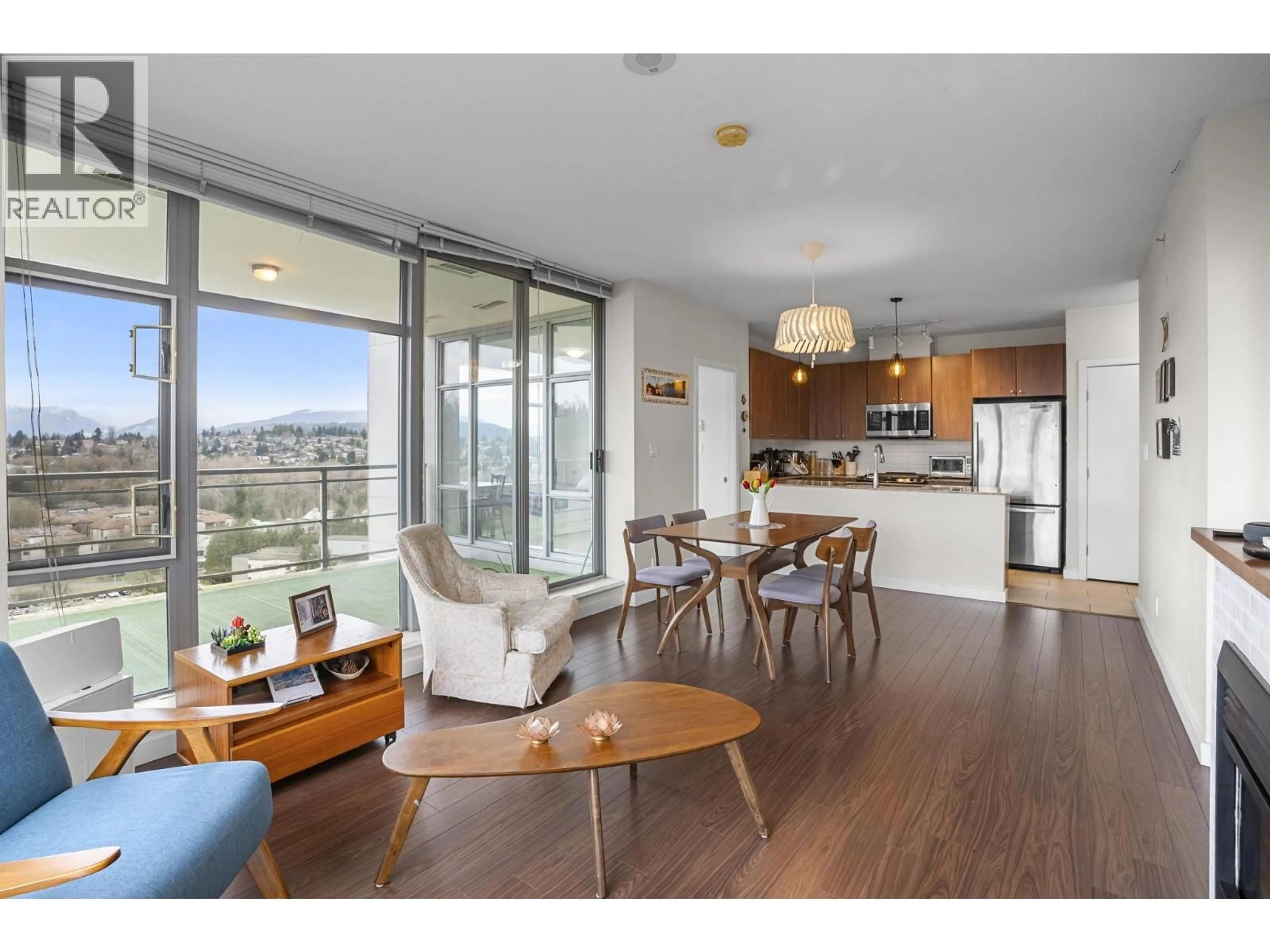 Open concept kitchen, wood/laminate floor for 1908 - 280 ROSS DRIVE, New Westminster British Columbia V3L0C2