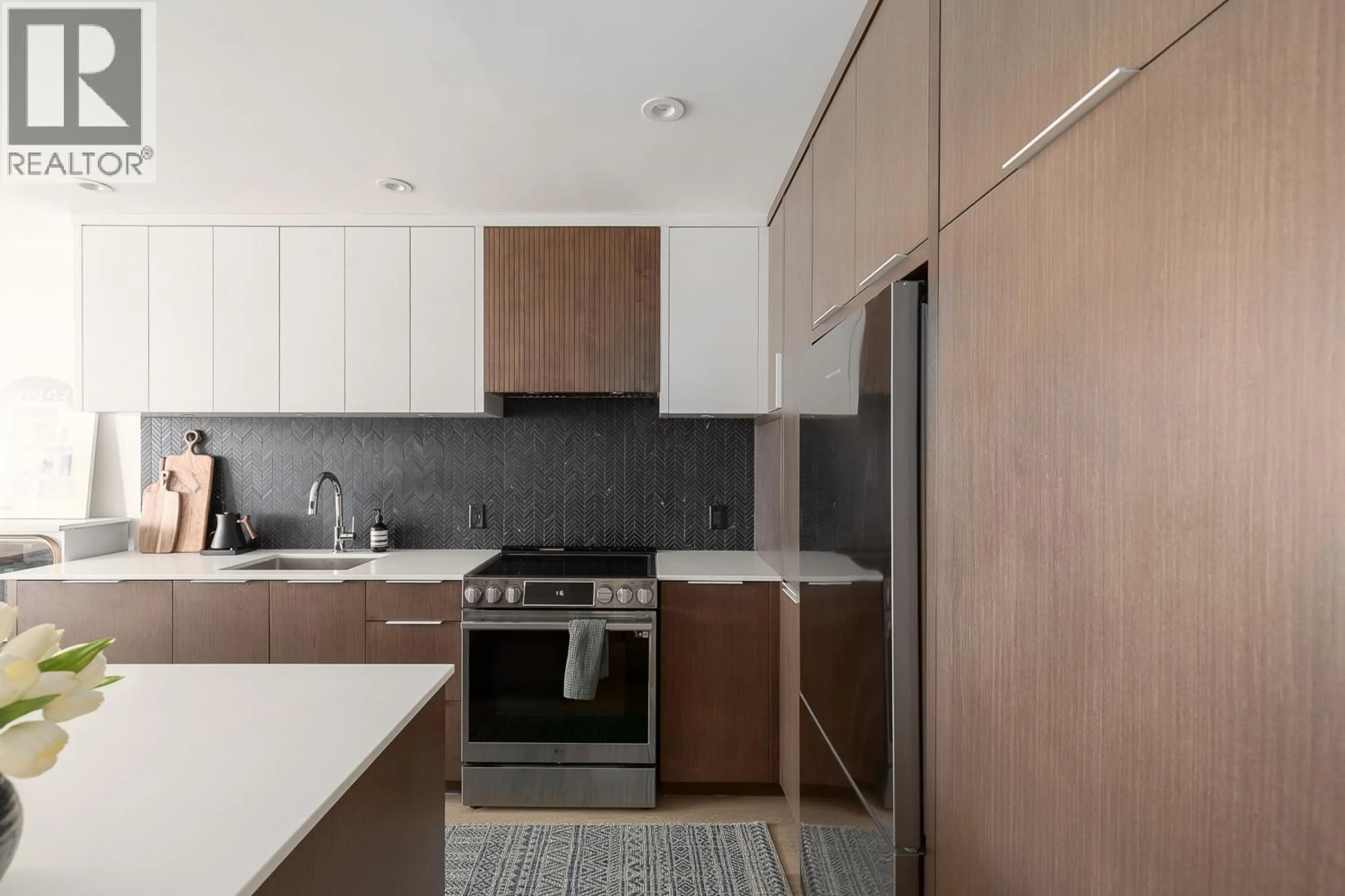 Standard kitchen, unknown for 402 - 8460 JELLICOE STREET, Vancouver British Columbia V5S4S8