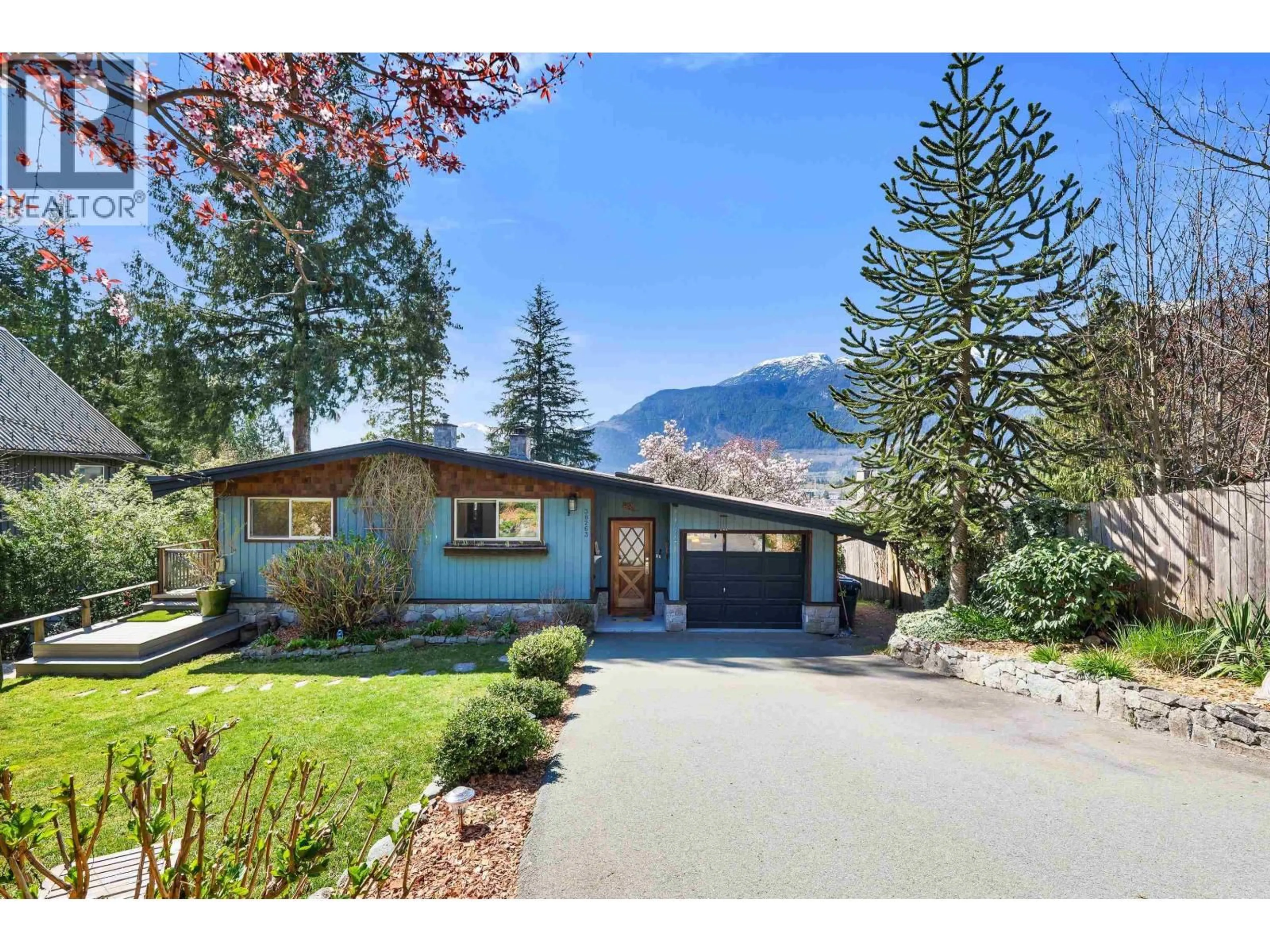 Unknown for 38263 VIEW PLACE, Squamish British Columbia V8B0C8