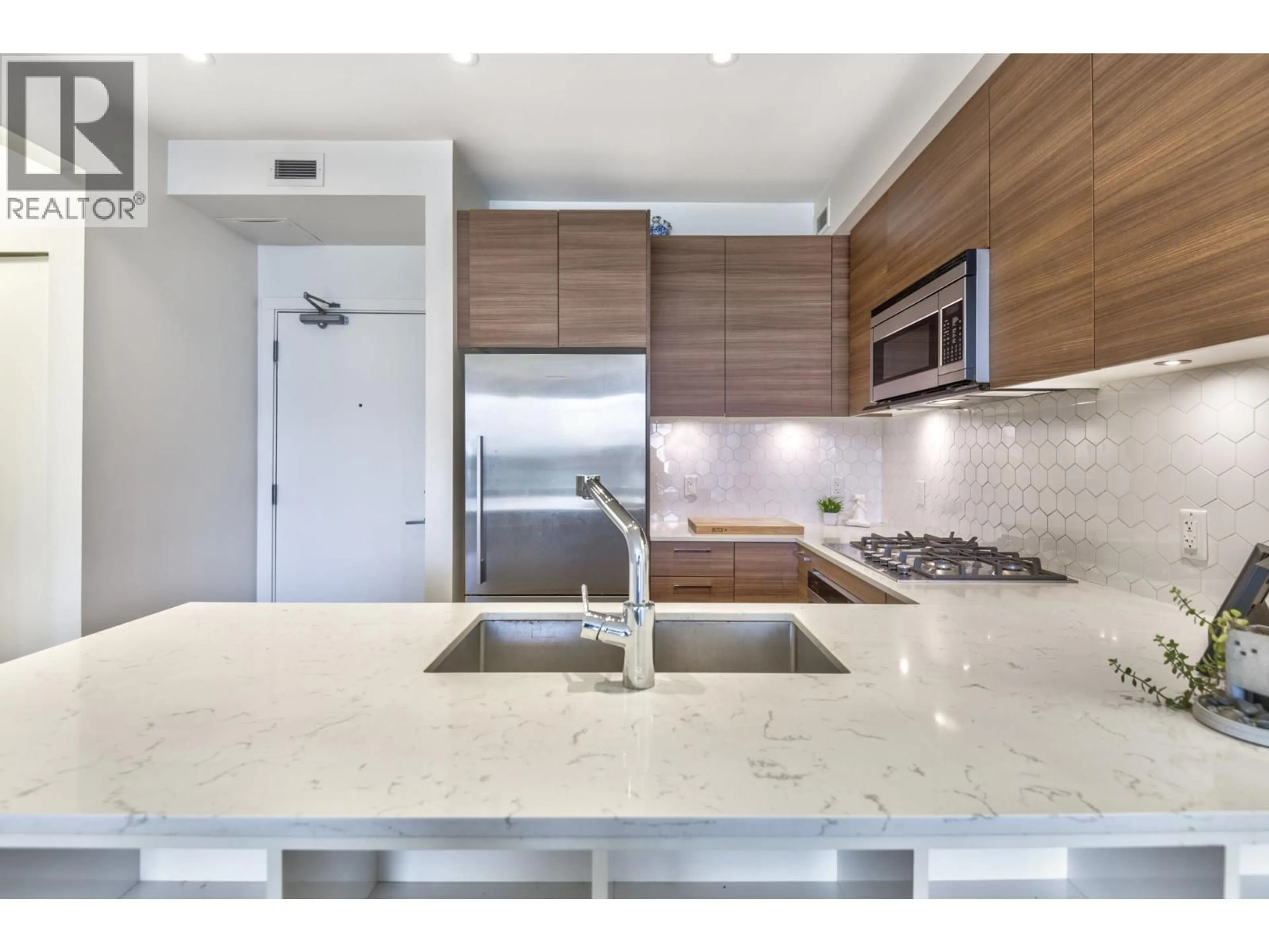 Unknown for 402 - 1061 MARINE DRIVE, North Vancouver British Columbia V7P1S6