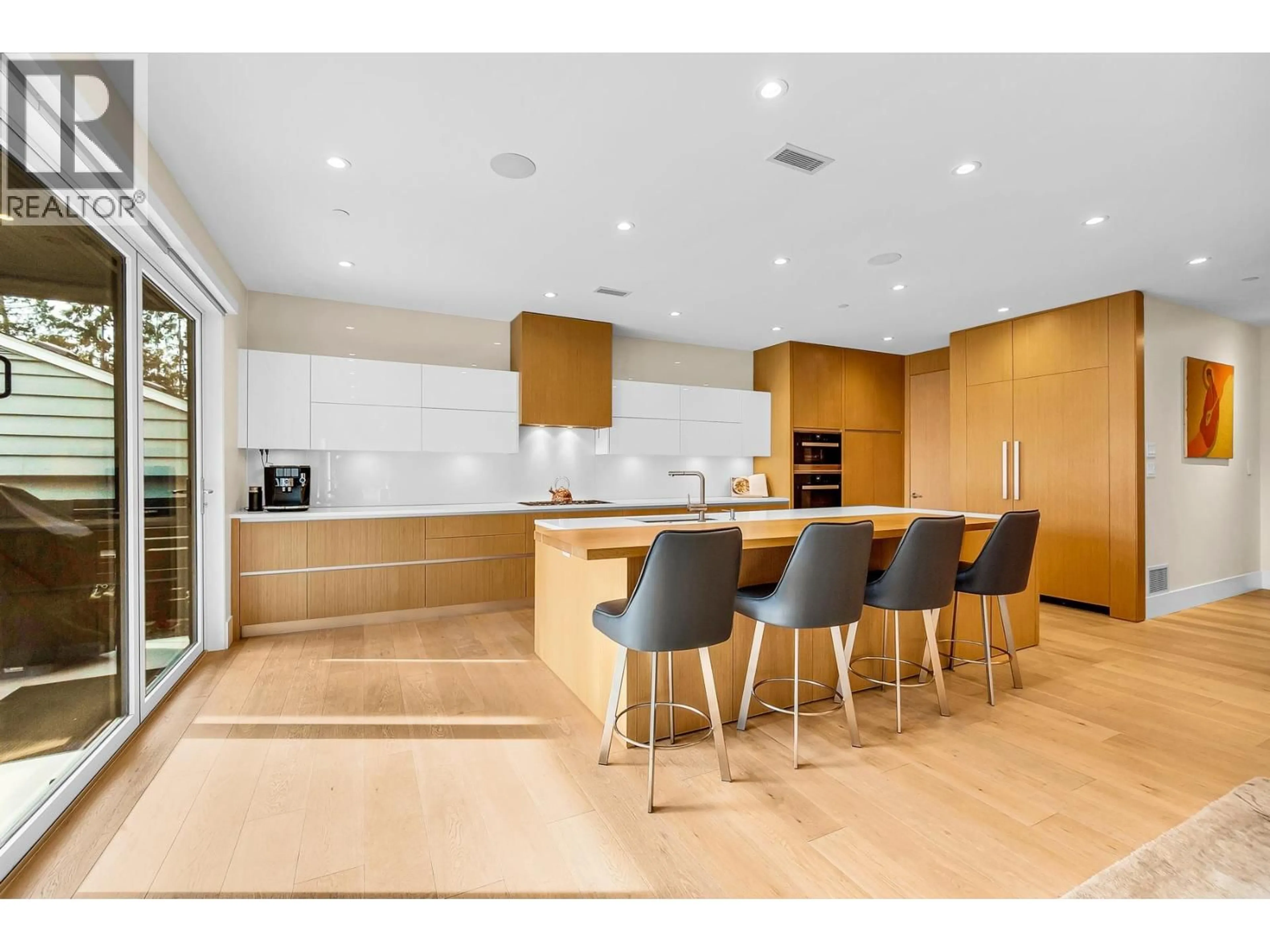 Open concept kitchen, unknown for 5141 SARITA AVENUE, North Vancouver British Columbia V7R2M4