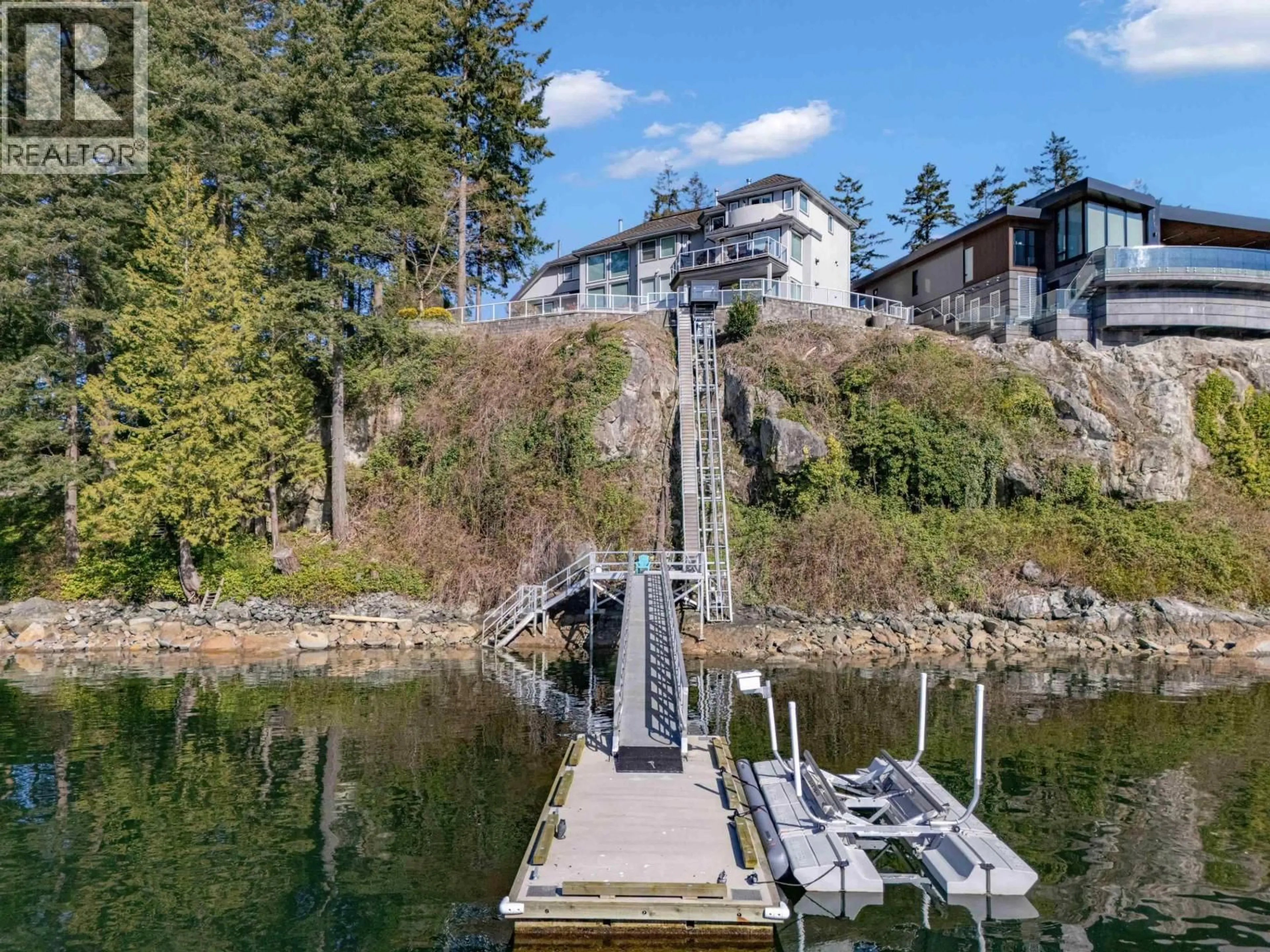 Stairs for 242 TURTLEHEAD ROAD, Belcarra British Columbia V3H4P2