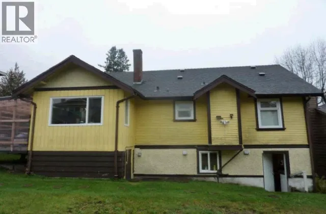 9909 LYNDHURST STREET, Burnaby 3