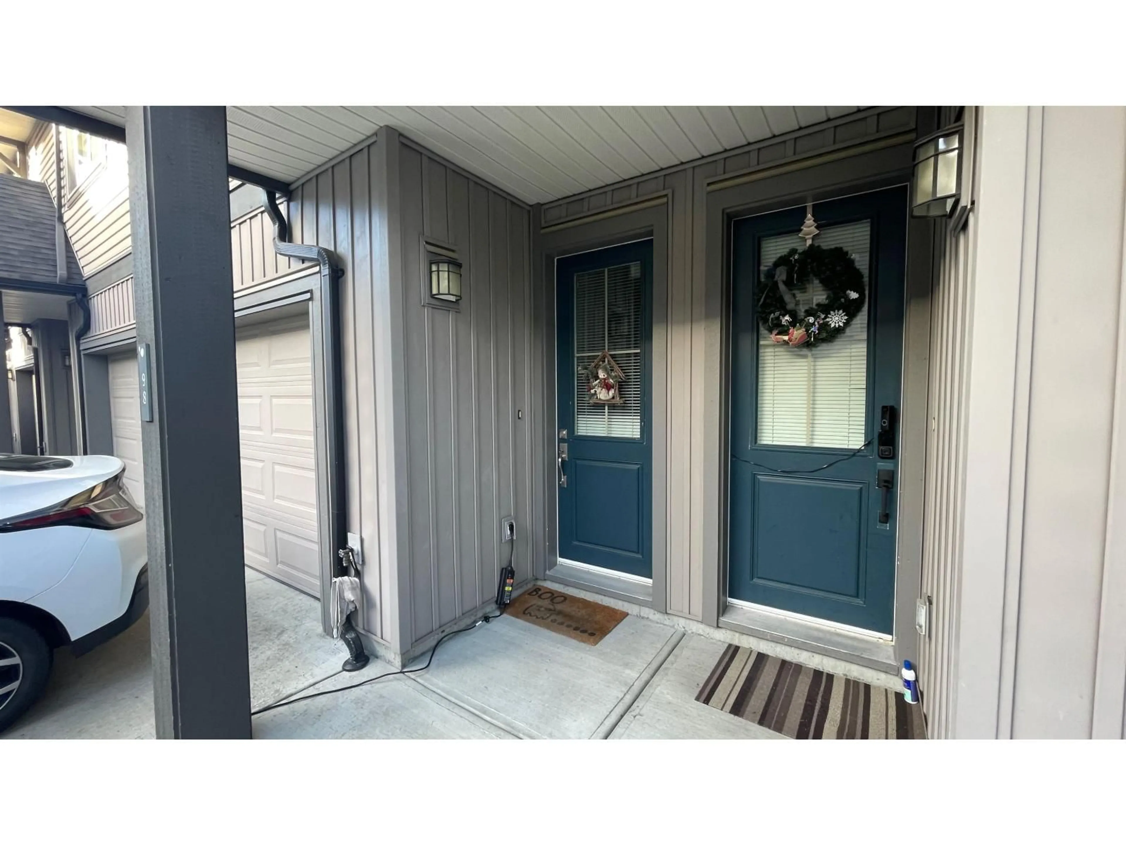 Indoor entryway for 98 - 9525 204 STREET, Langley British Columbia V1M0B9