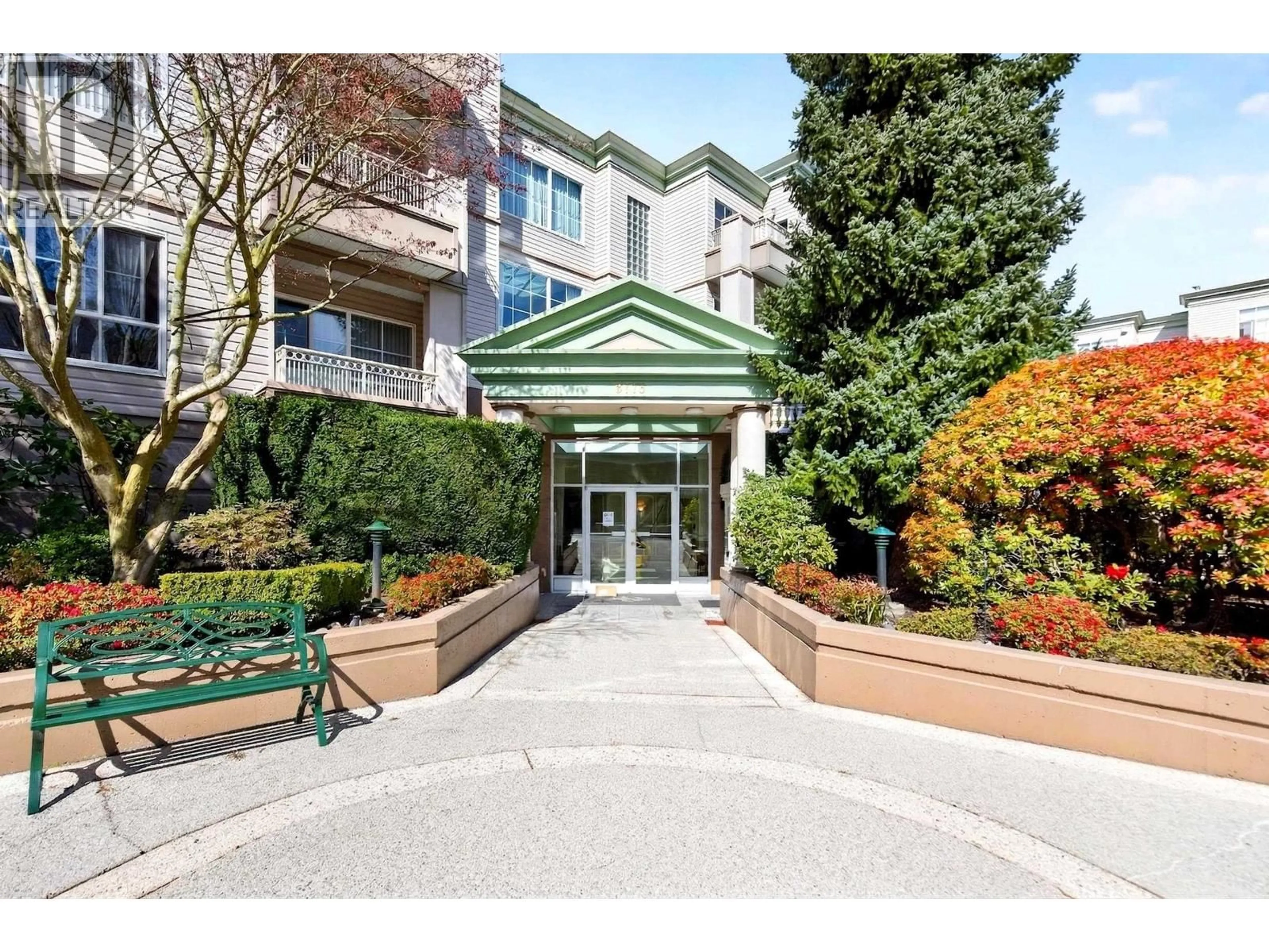 Indoor foyer for 207 - 8775 JONES ROAD, Richmond British Columbia V6Y3Y9