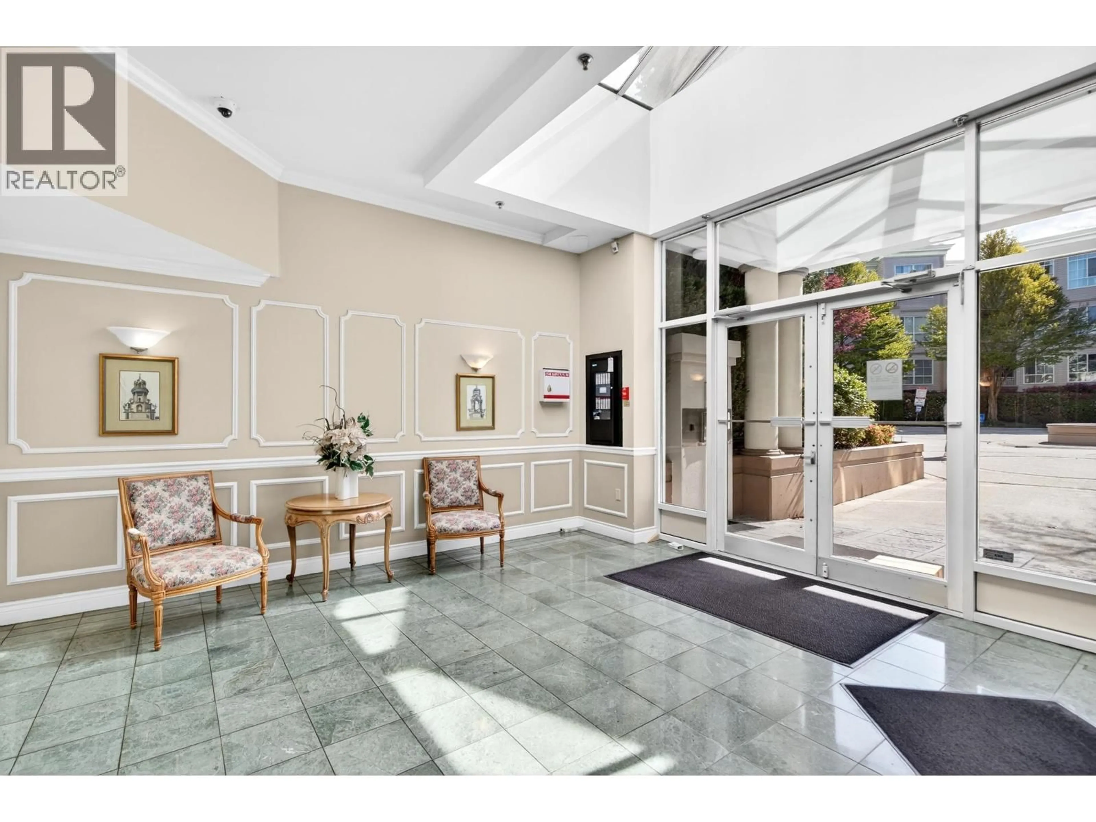 Indoor foyer for 207 - 8775 JONES ROAD, Richmond British Columbia V6Y3Y9