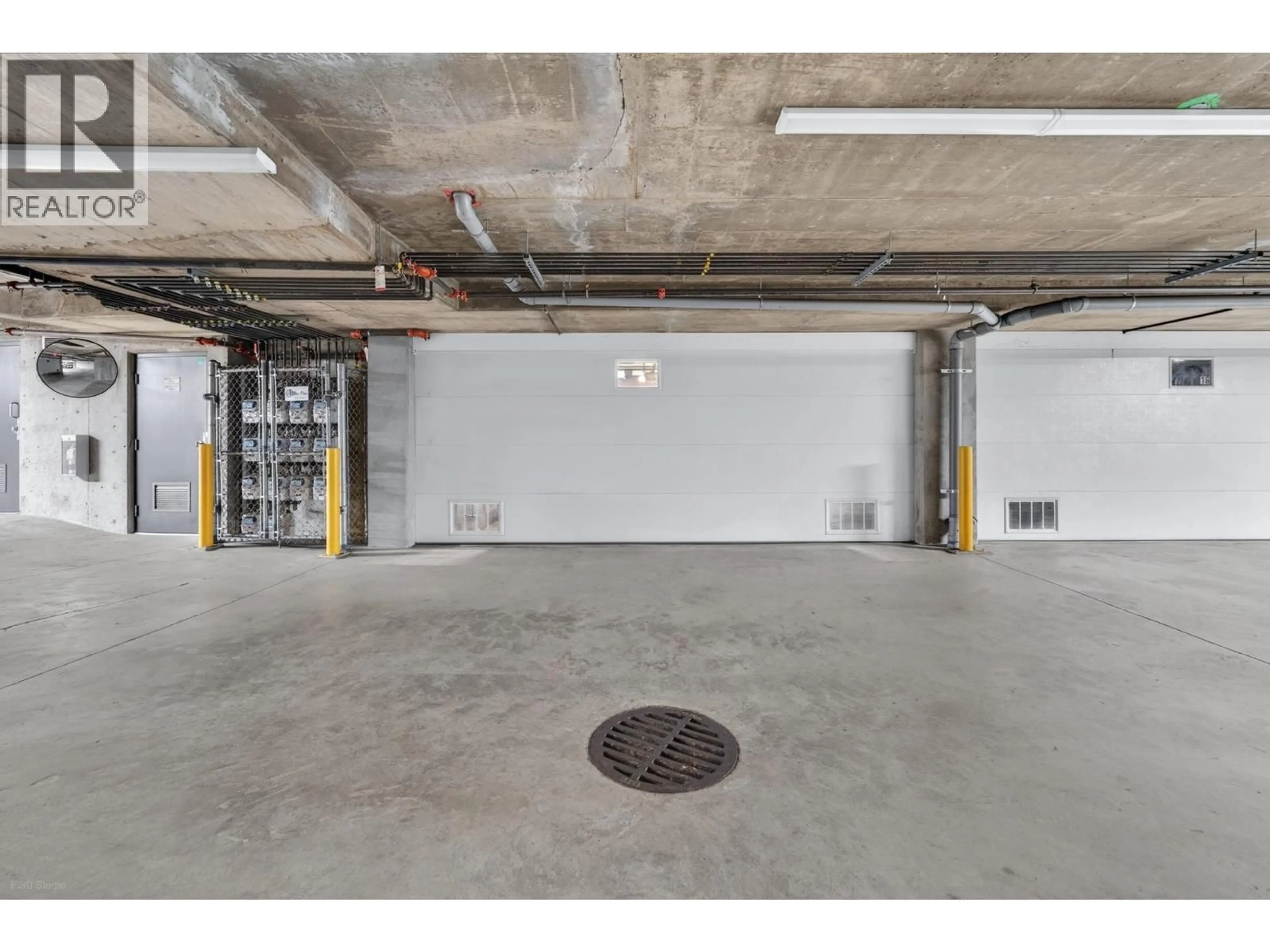 Indoor garage for 17 - 5879 GRAY AVENUE, Vancouver British Columbia V6S0A9