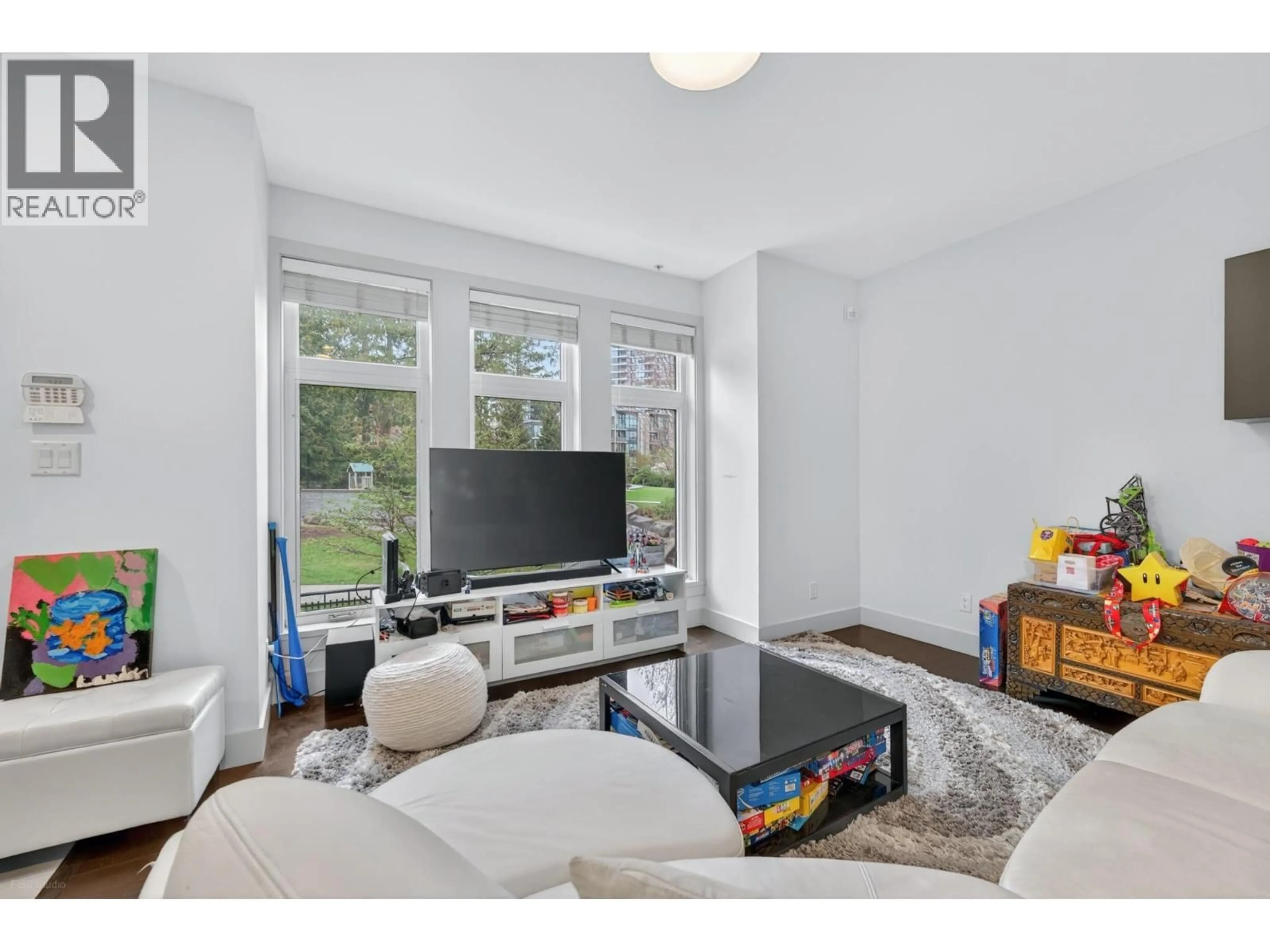 Living room with furniture, unknown for 17 - 5879 GRAY AVENUE, Vancouver British Columbia V6S0A9