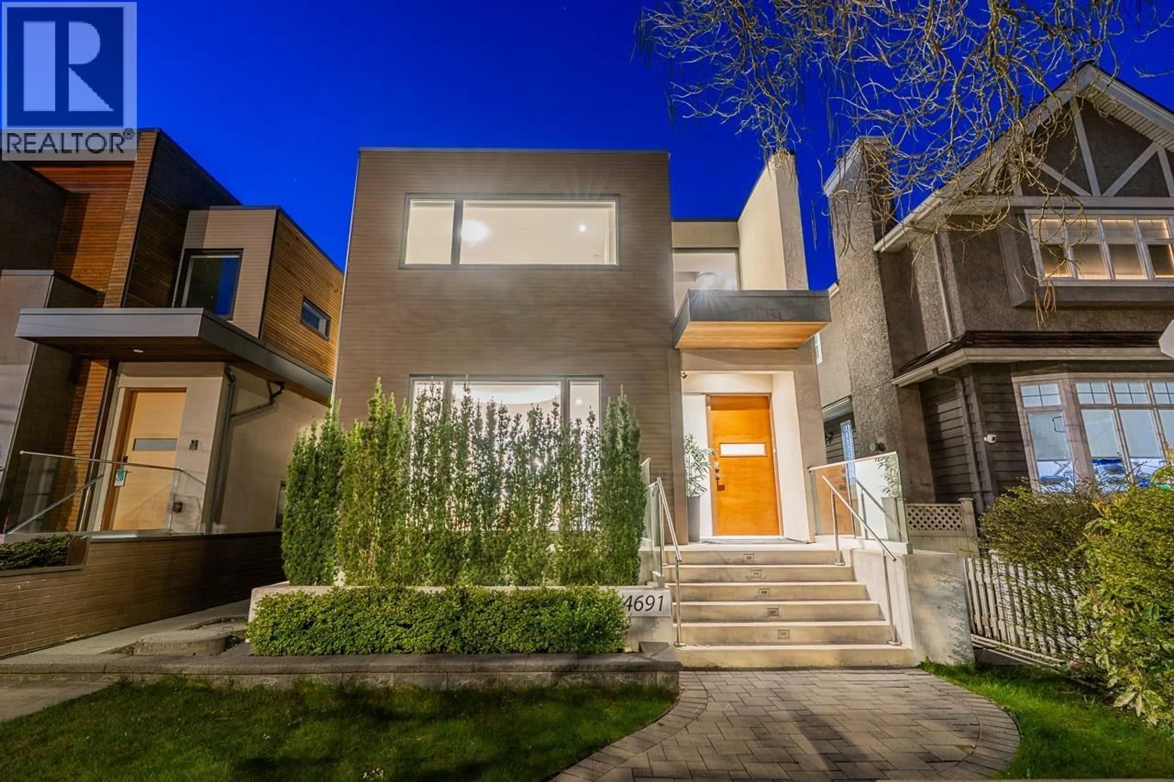 Unknown for 4691 9TH AVENUE, Vancouver British Columbia V6R2E3