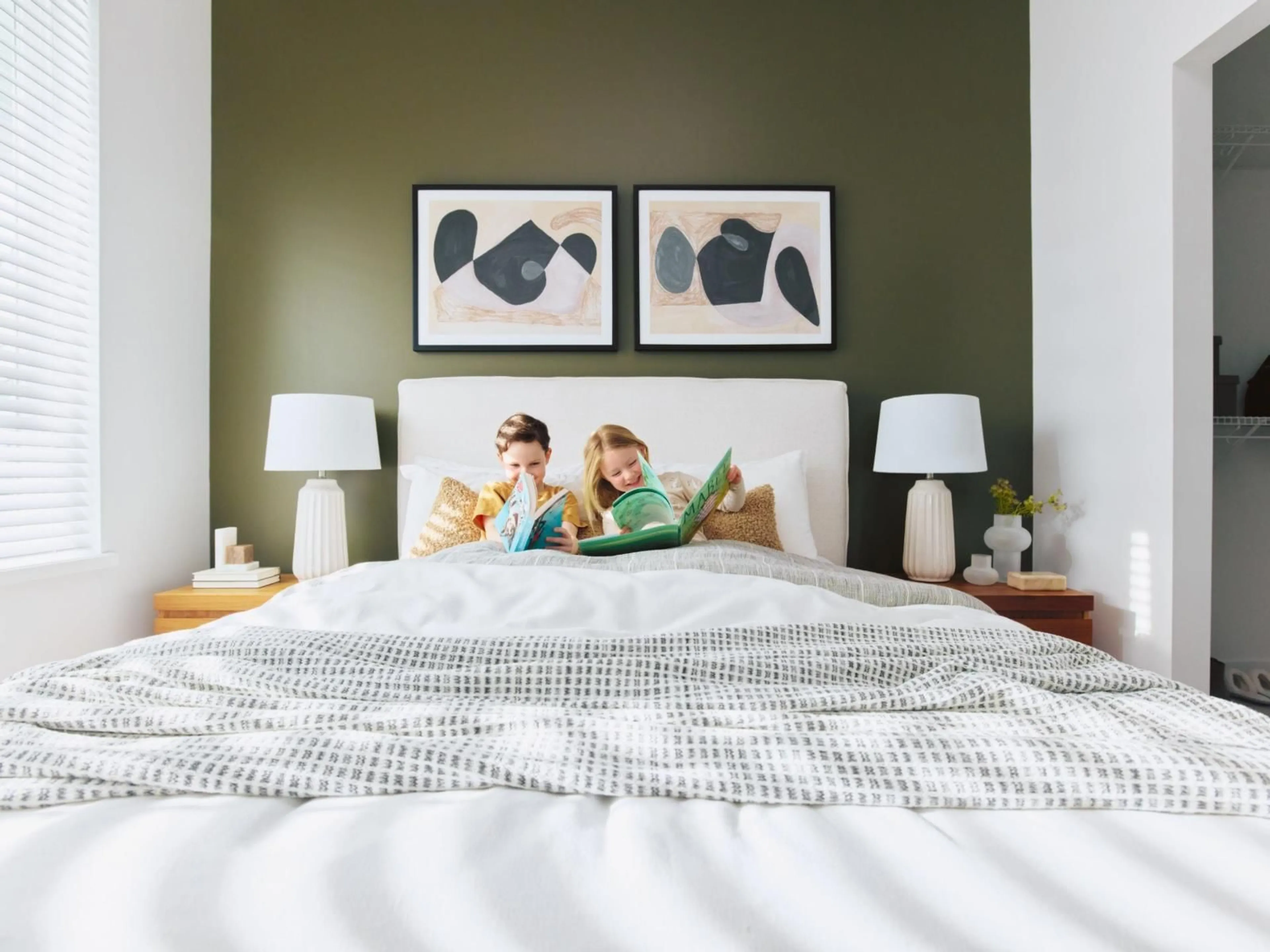 Bedroom with bed, unknown for 425 - 13668 79 AVENUE, Surrey British Columbia V0V0V0