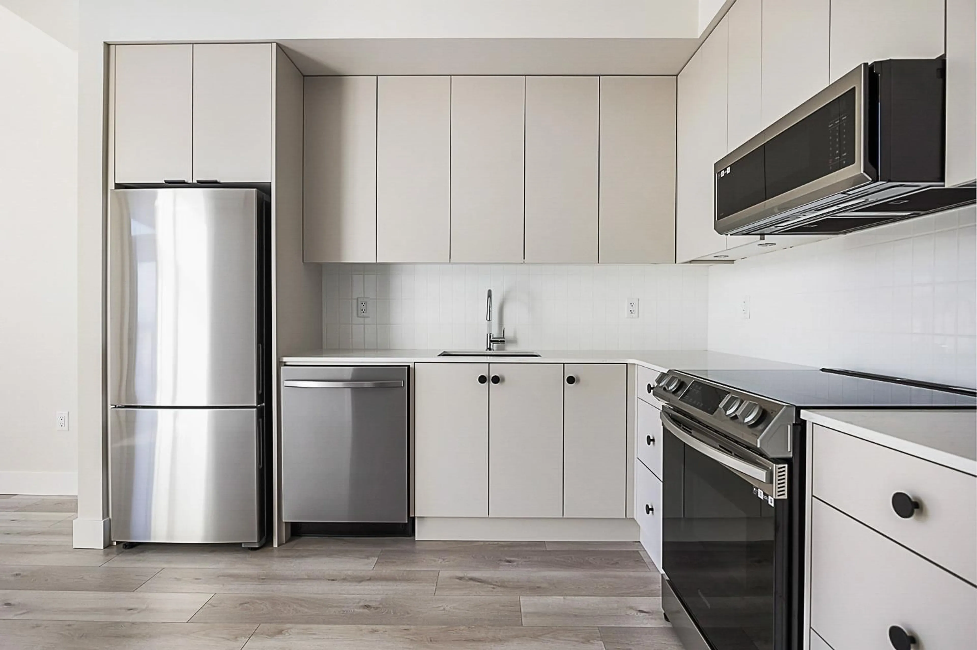 Standard kitchen, unknown for 608 - 45497 CAMPUS DRIVE, Chilliwack British Columbia V2R6L8