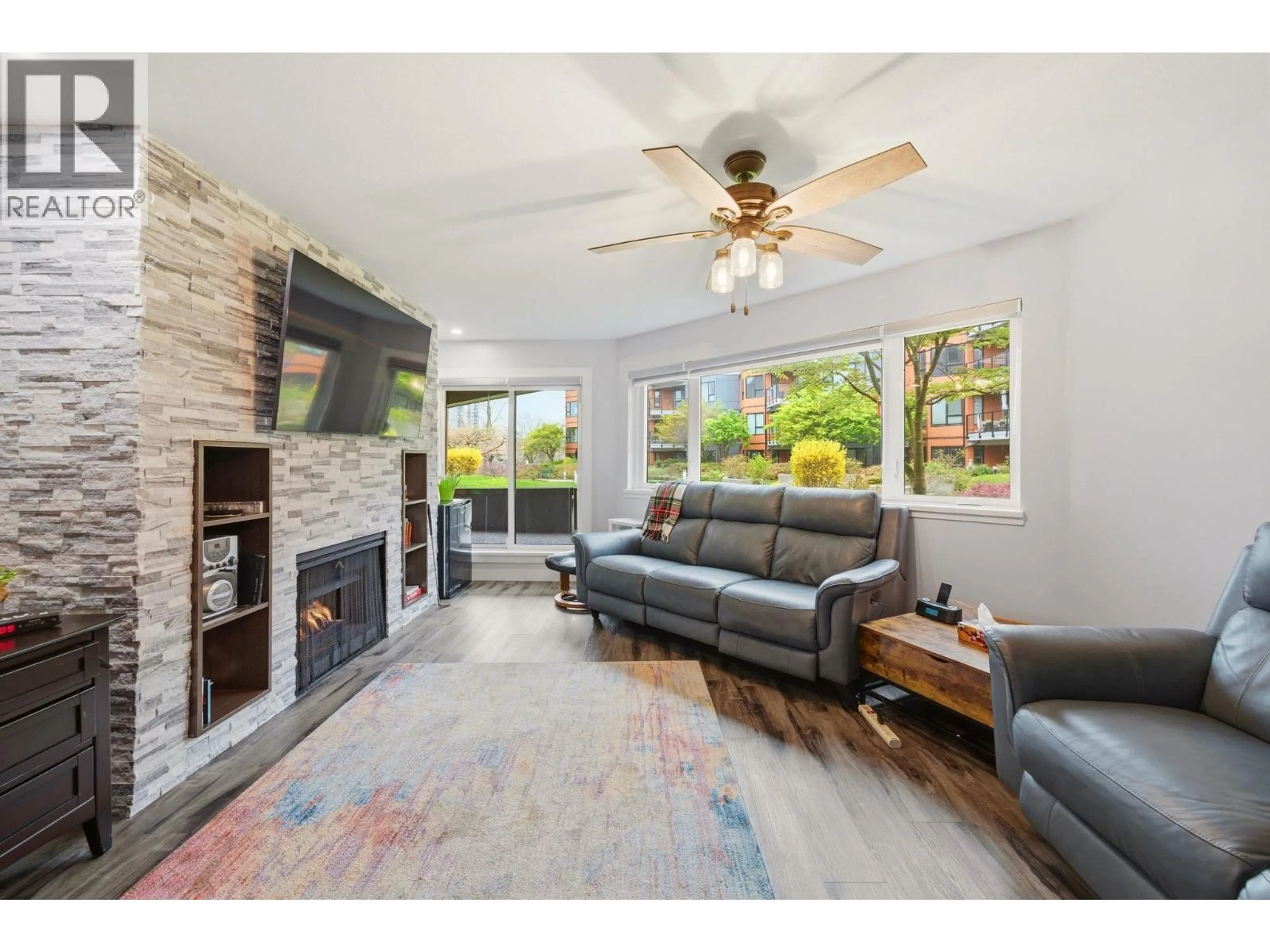 Living room with furniture, unknown for 108 - 1150 QUAYSIDE DRIVE, New Westminster British Columbia V3M6E1