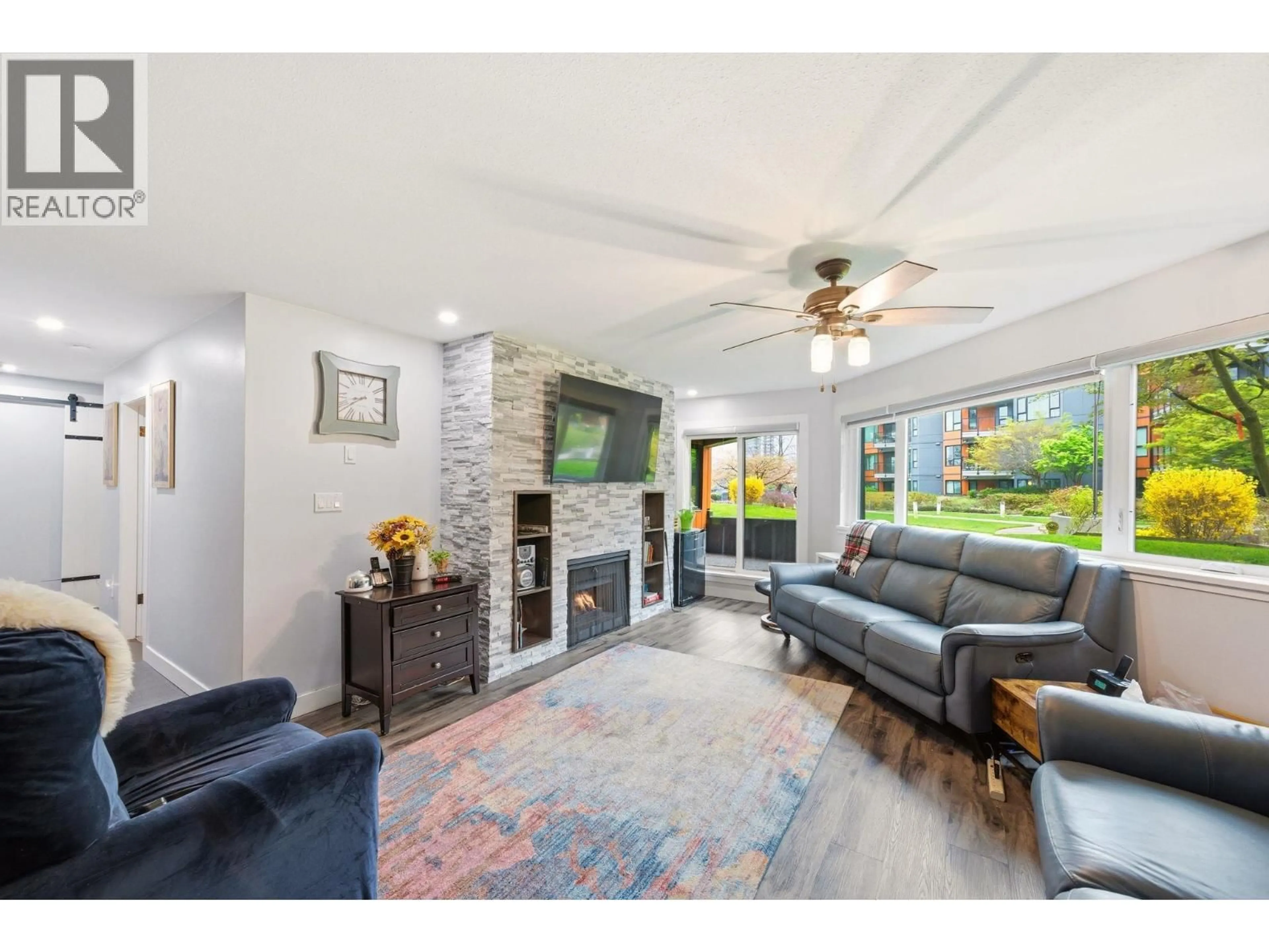 Living room with furniture, unknown for 108 - 1150 QUAYSIDE DRIVE, New Westminster British Columbia V3M6E1