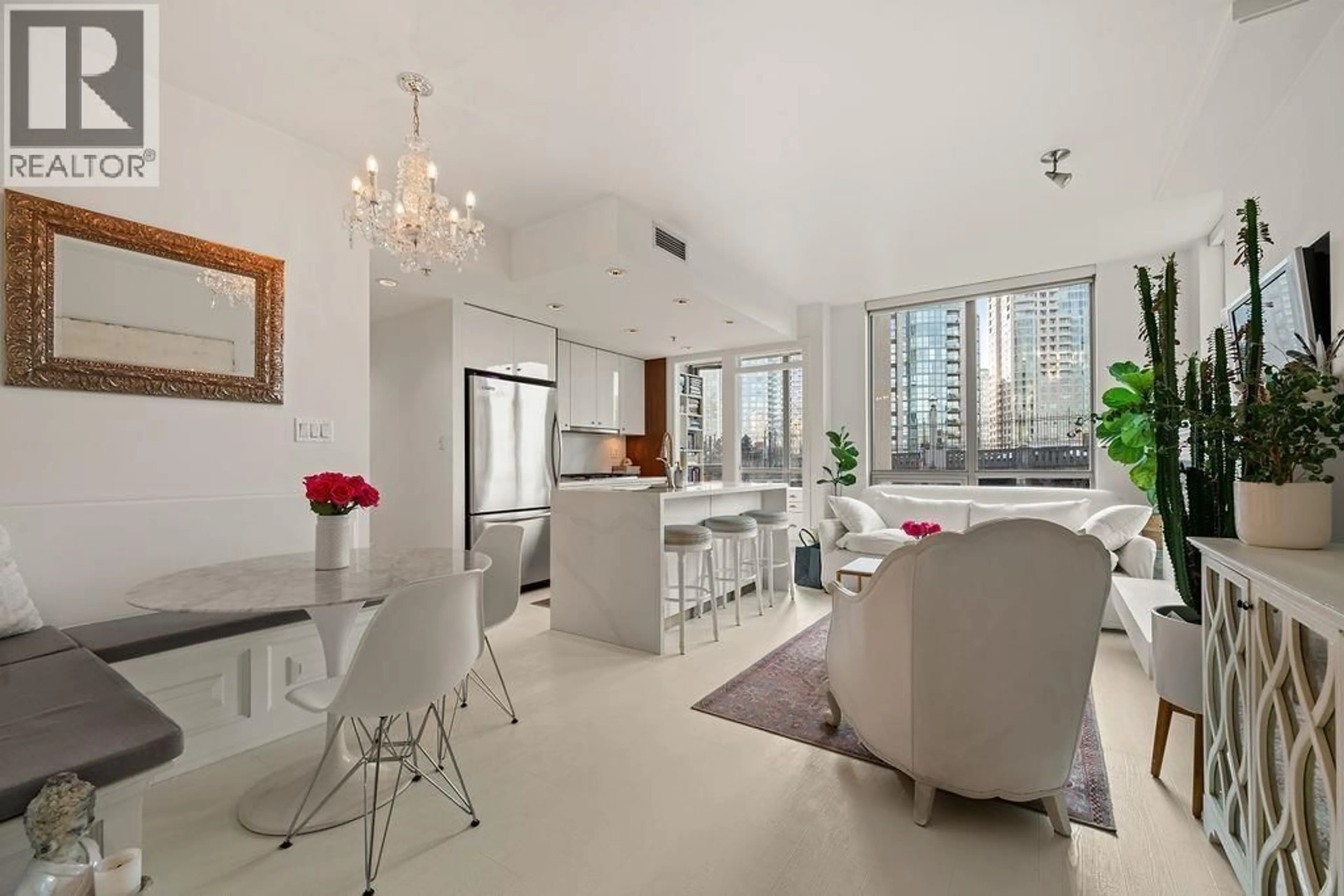 Open concept kitchen, unknown for 601 - 1005 BEACH AVENUE, Vancouver British Columbia V6E3W2