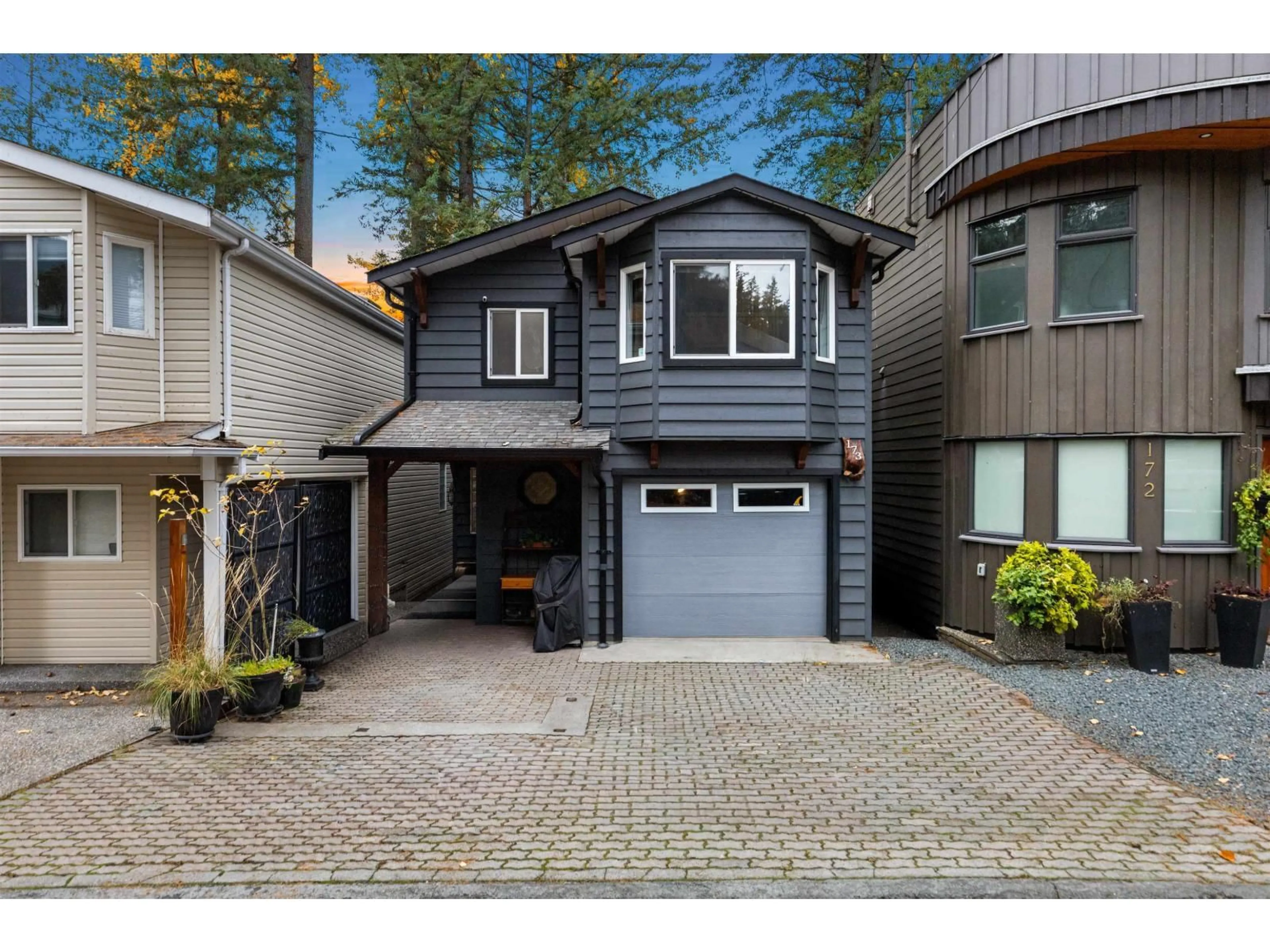 Home with vinyl exterior material, street for 173 FIRST AVENUE, Cultus Lake British Columbia V2R4Z4