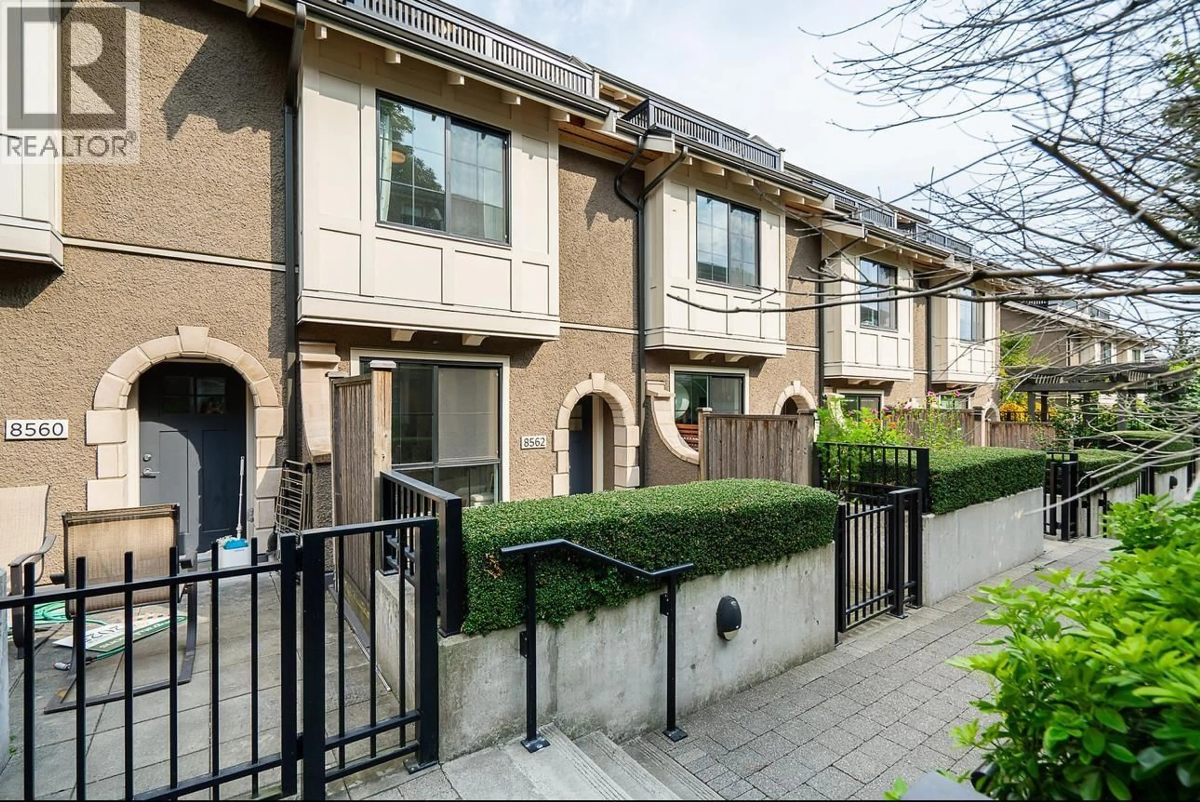 Unknown for 8562 OSLER STREET, Vancouver British Columbia V6P4E4