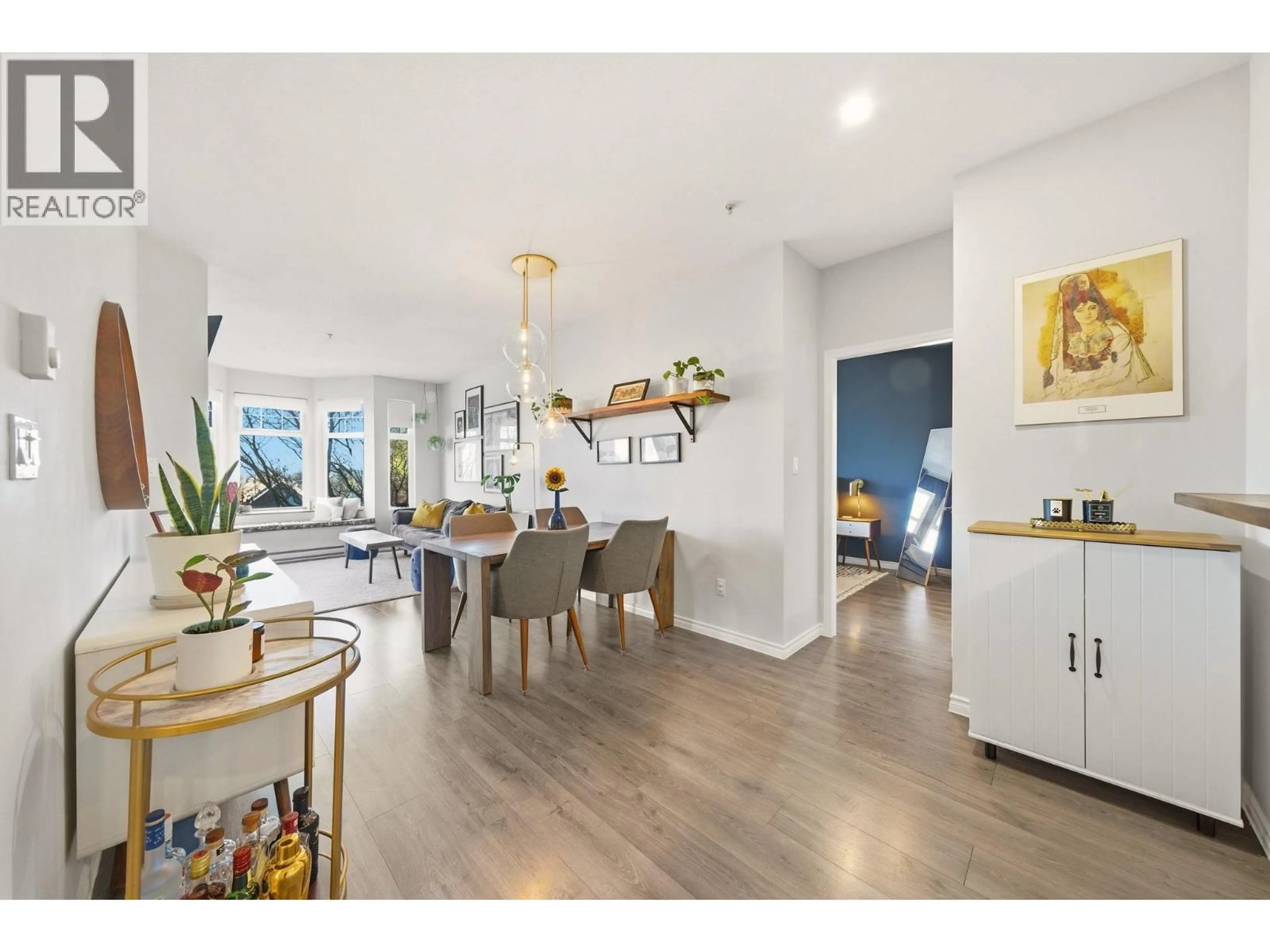 Open concept kitchen, unknown for 209 - 580 TWELFTH STREET, New Westminster British Columbia V3M4H9