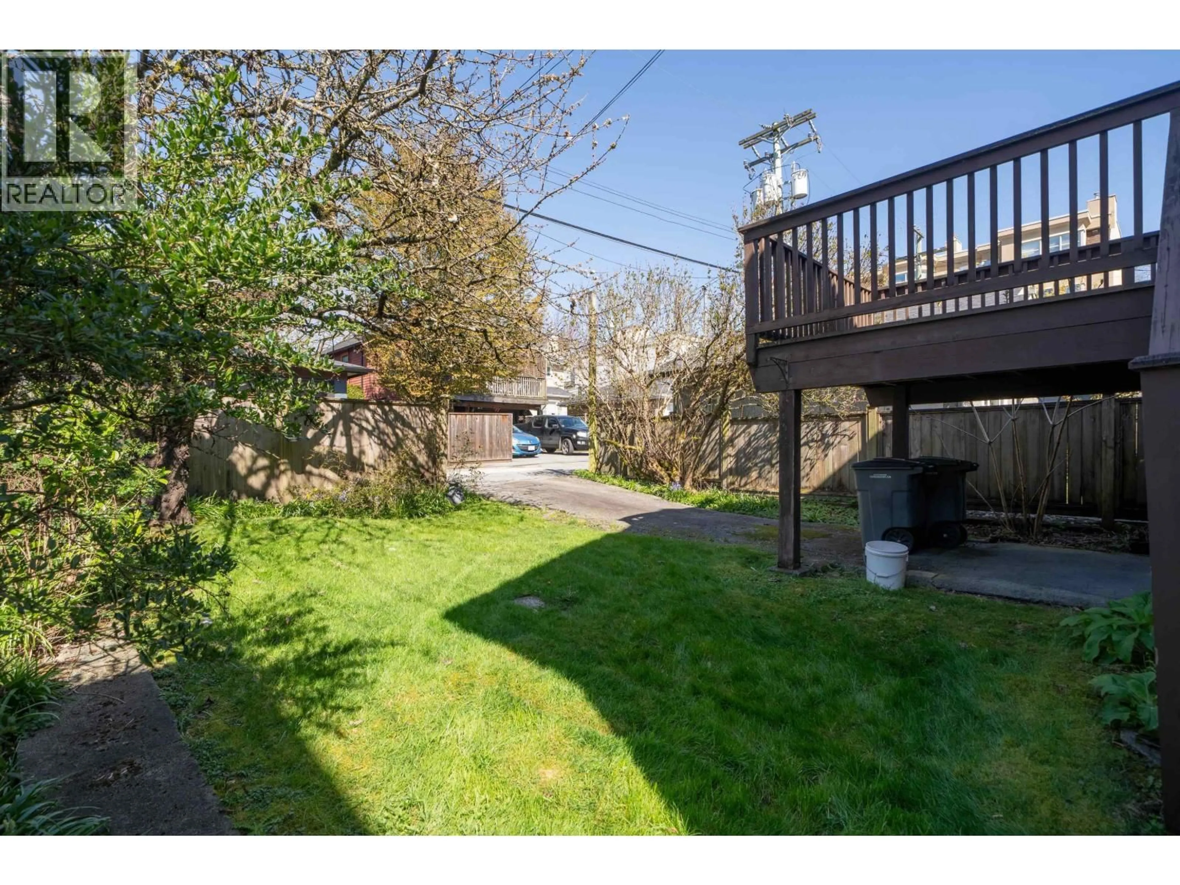 A pic from outside/outdoor area/front of a property/back of a property/a pic from drone, street for 2129 47TH AVENUE, Vancouver British Columbia V6M2M6