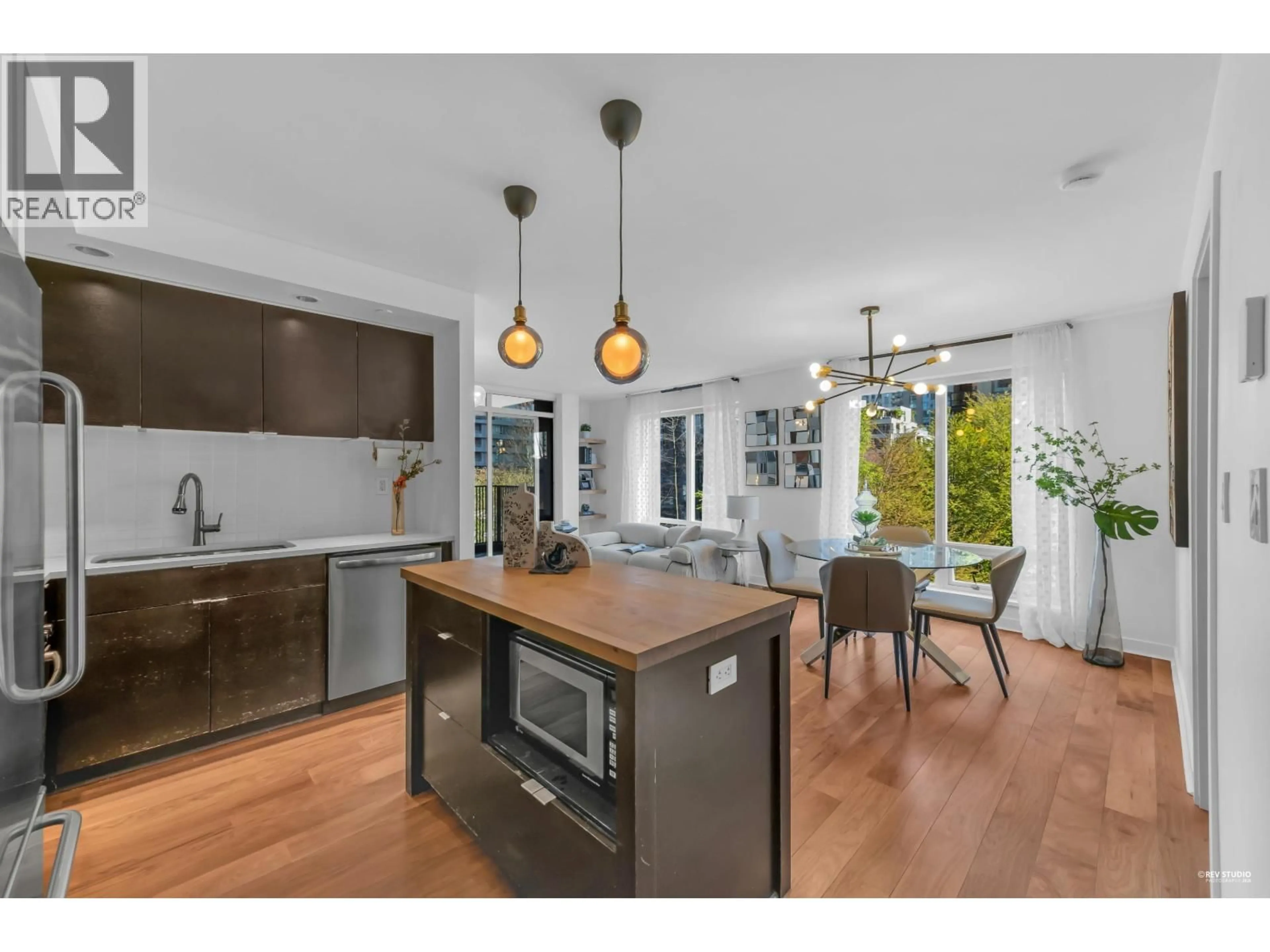 Open concept kitchen, unknown for 605 - 1055 HOMER STREET, Vancouver British Columbia V6B1G3