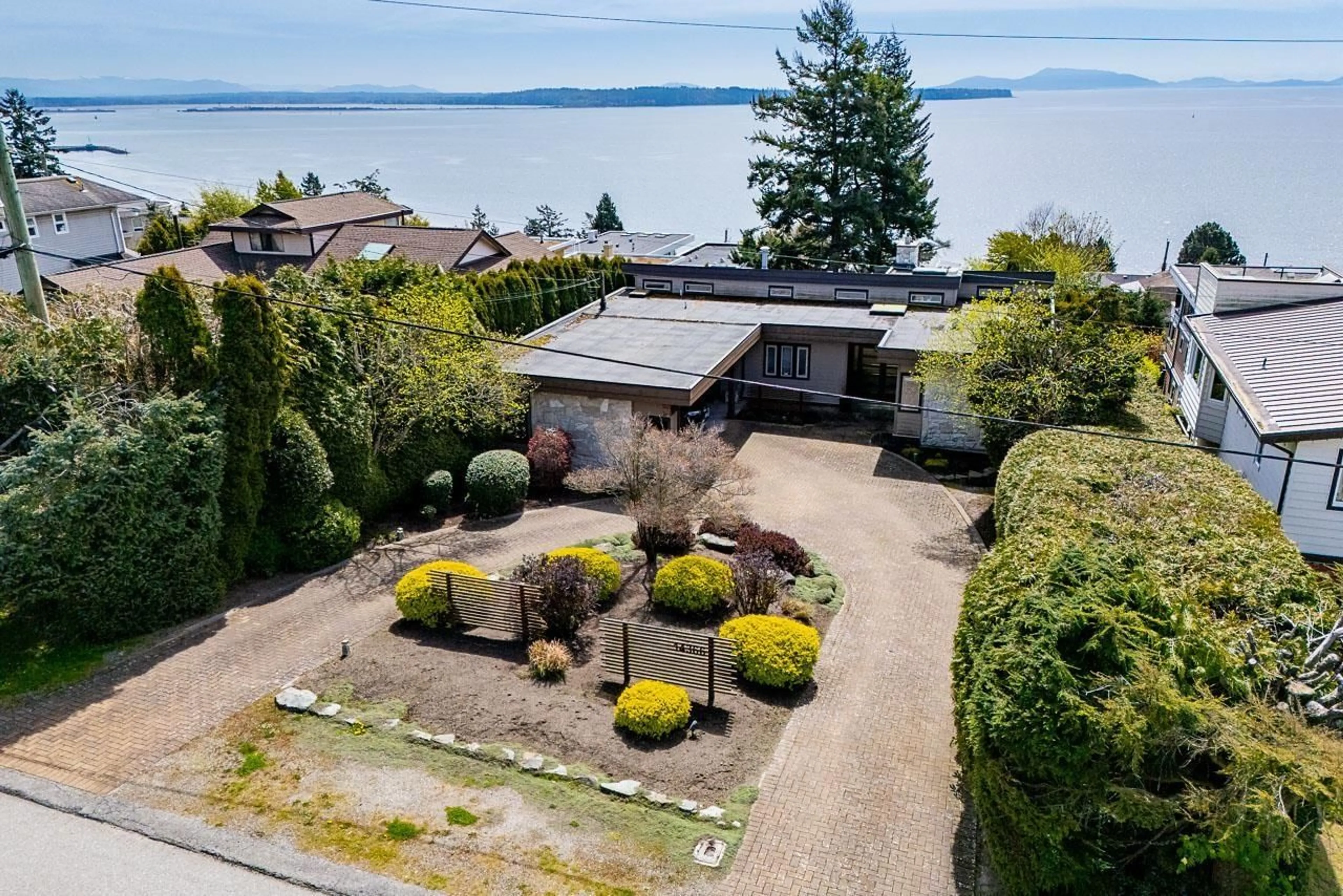 A pic from outside/outdoor area/front of a property/back of a property/a pic from drone, water/lake/river/ocean view for 14366 MAGDALEN AVENUE, White Rock British Columbia V4B2X3