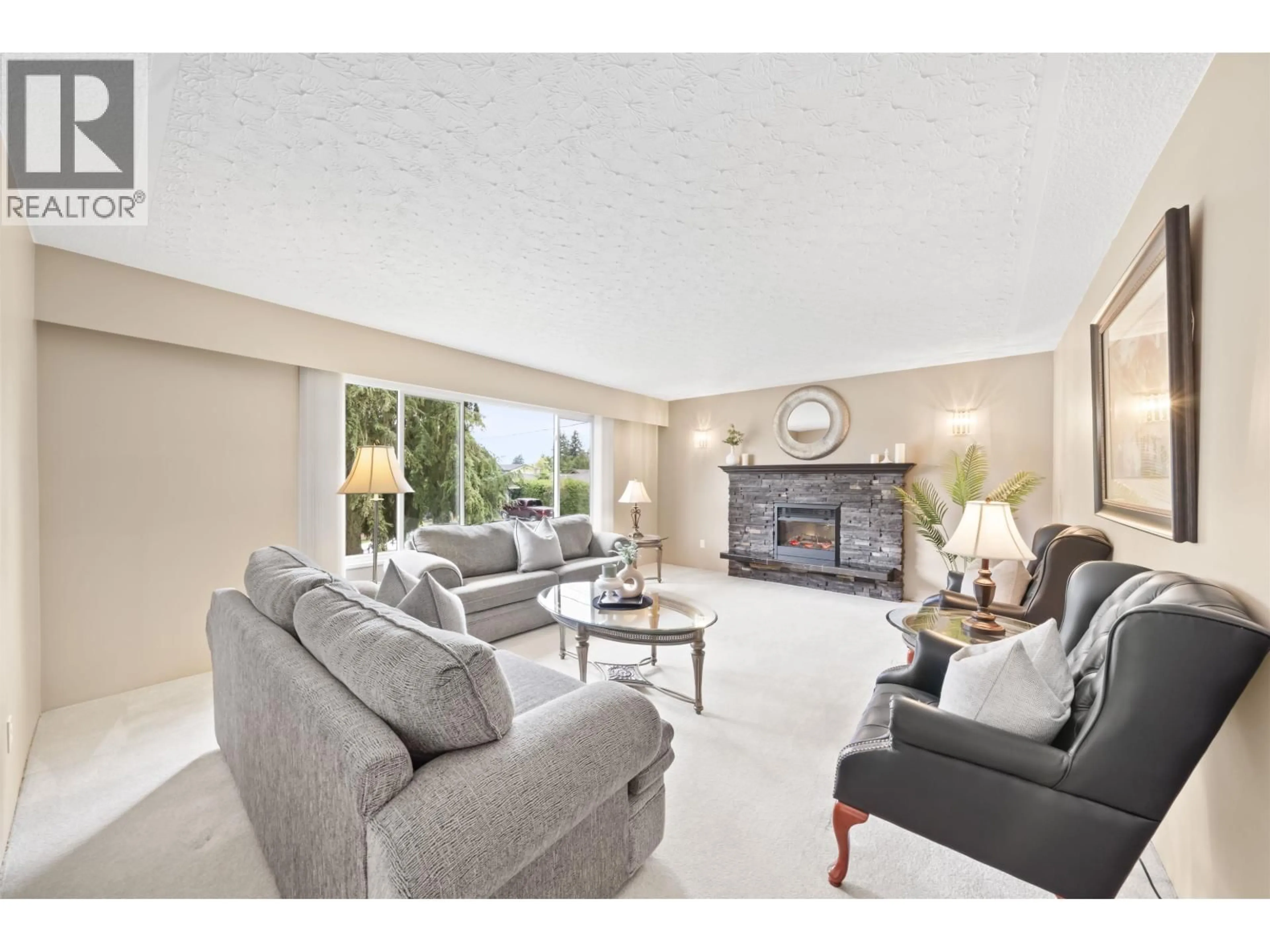 Living room with furniture, unknown for 5251 CHAMBERLAYNE AVENUE, Delta British Columbia V4K2J7