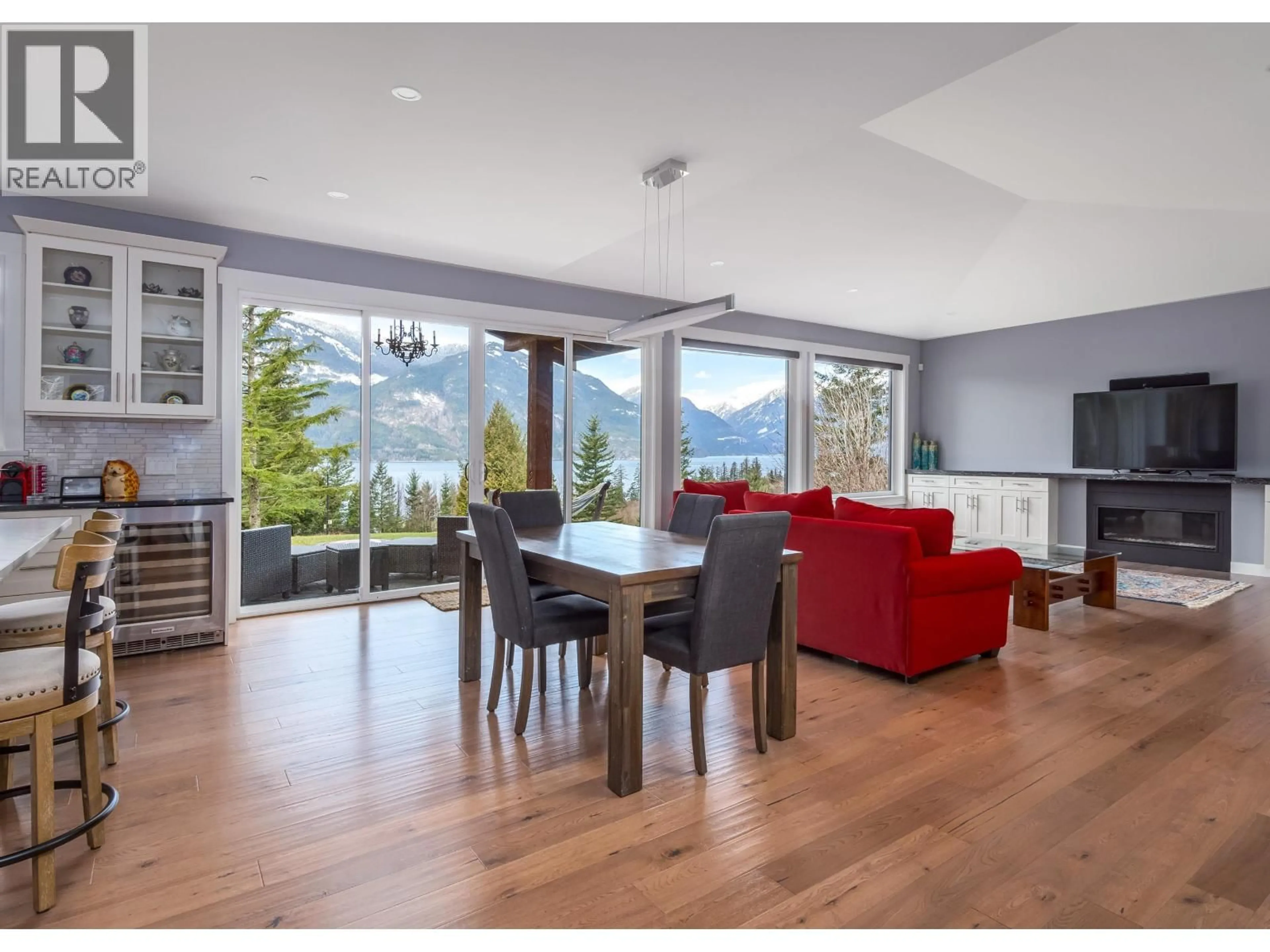 Unknown for 1 - 300 FURRY CREEK DRIVE, West Vancouver British Columbia V8B1A3