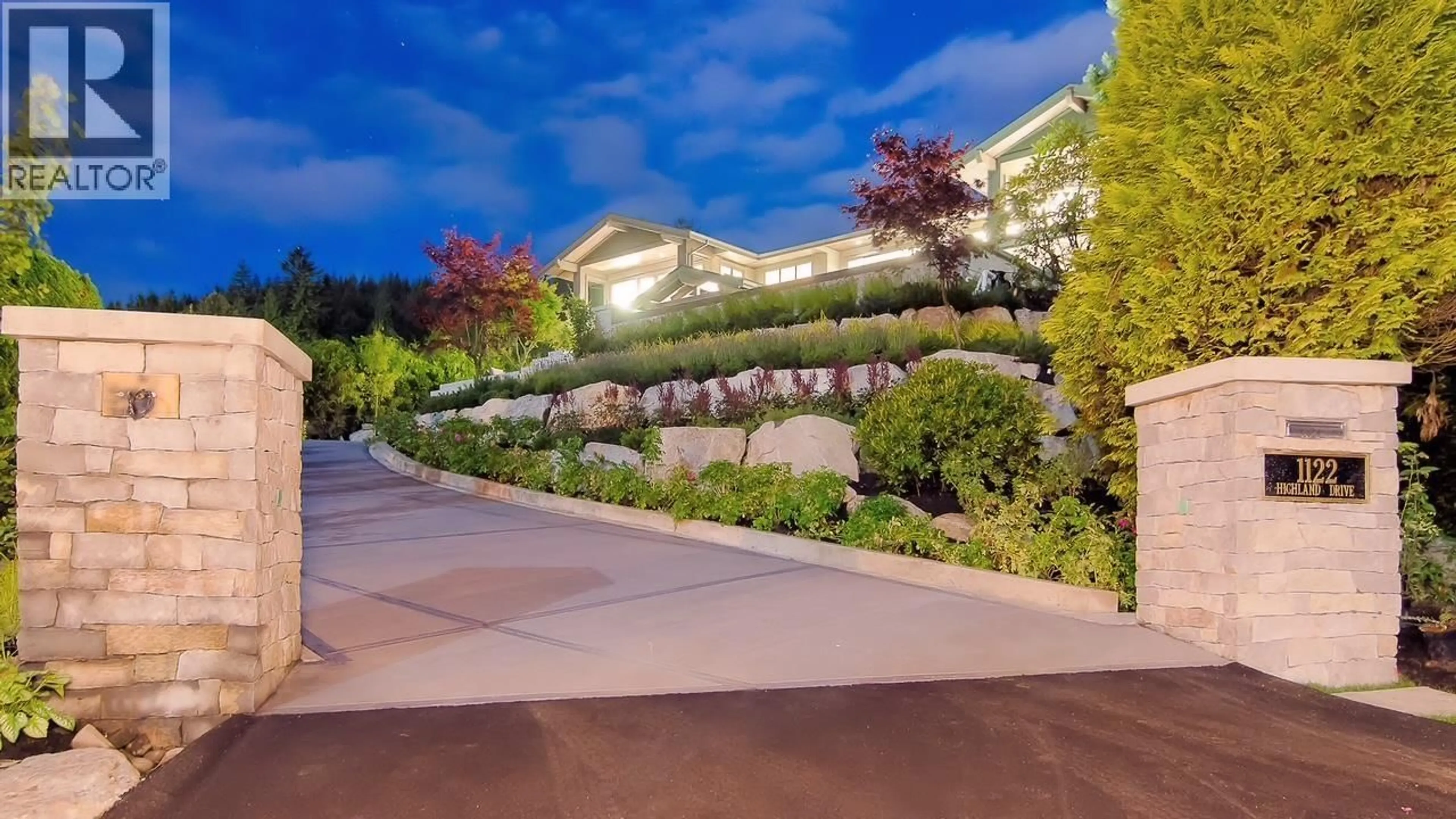 Patio, mountain view for 1122 HIGHLAND DRIVE, West Vancouver British Columbia V7S2H4