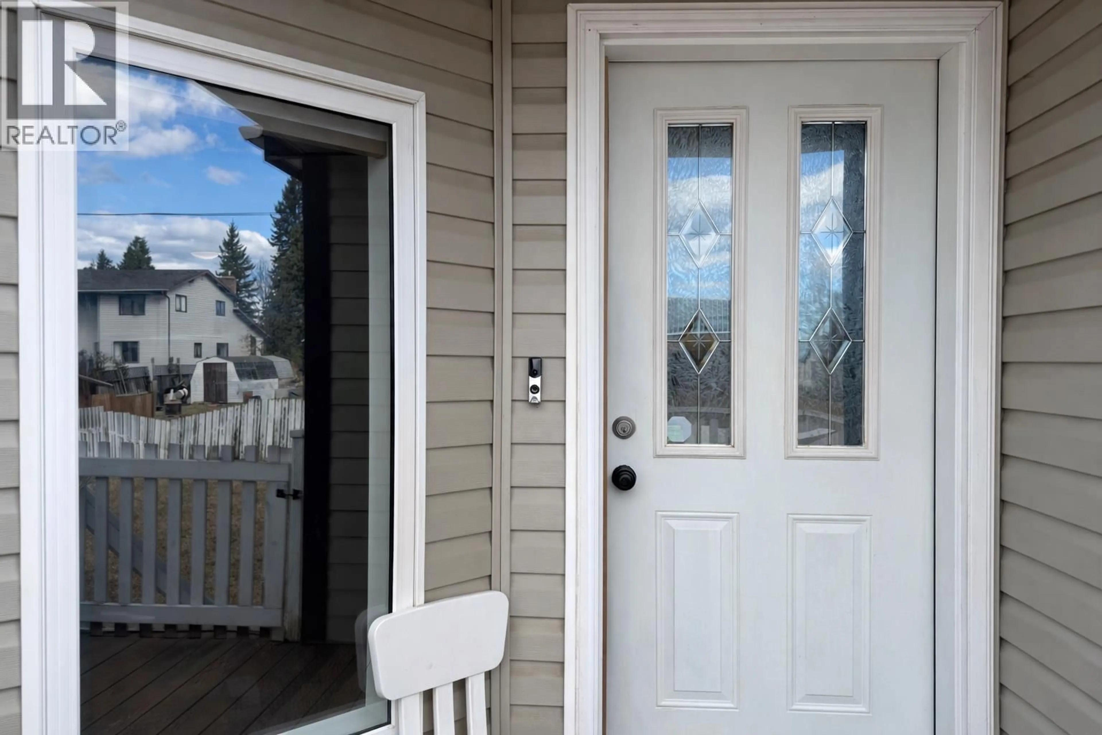 Indoor entryway for 375 3RD STREET, Vanderhoof British Columbia V0J3A0