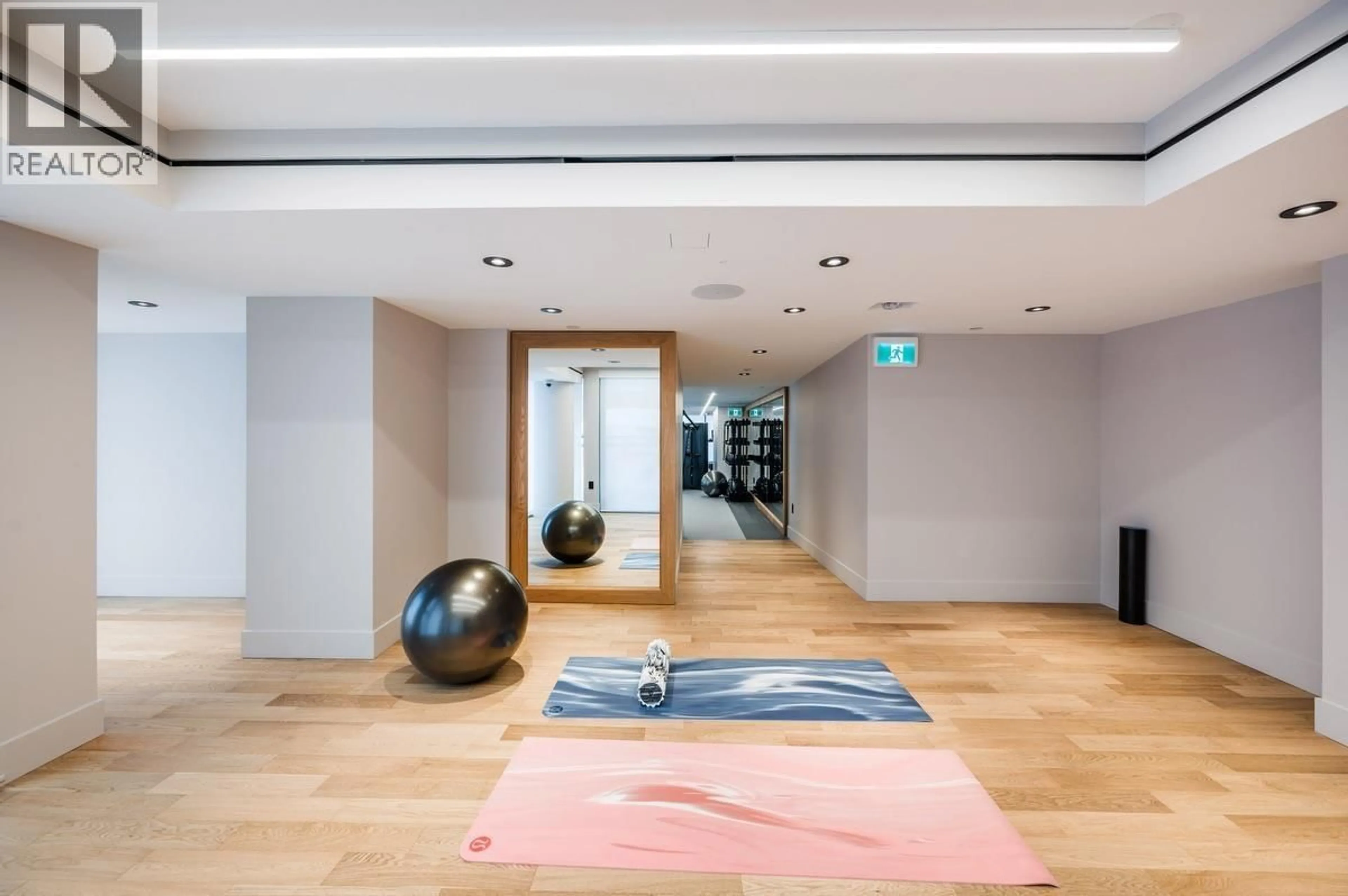 Indoor foyer for 1903 - 1408 ROBSON STREET, Vancouver British Columbia V6G1B9