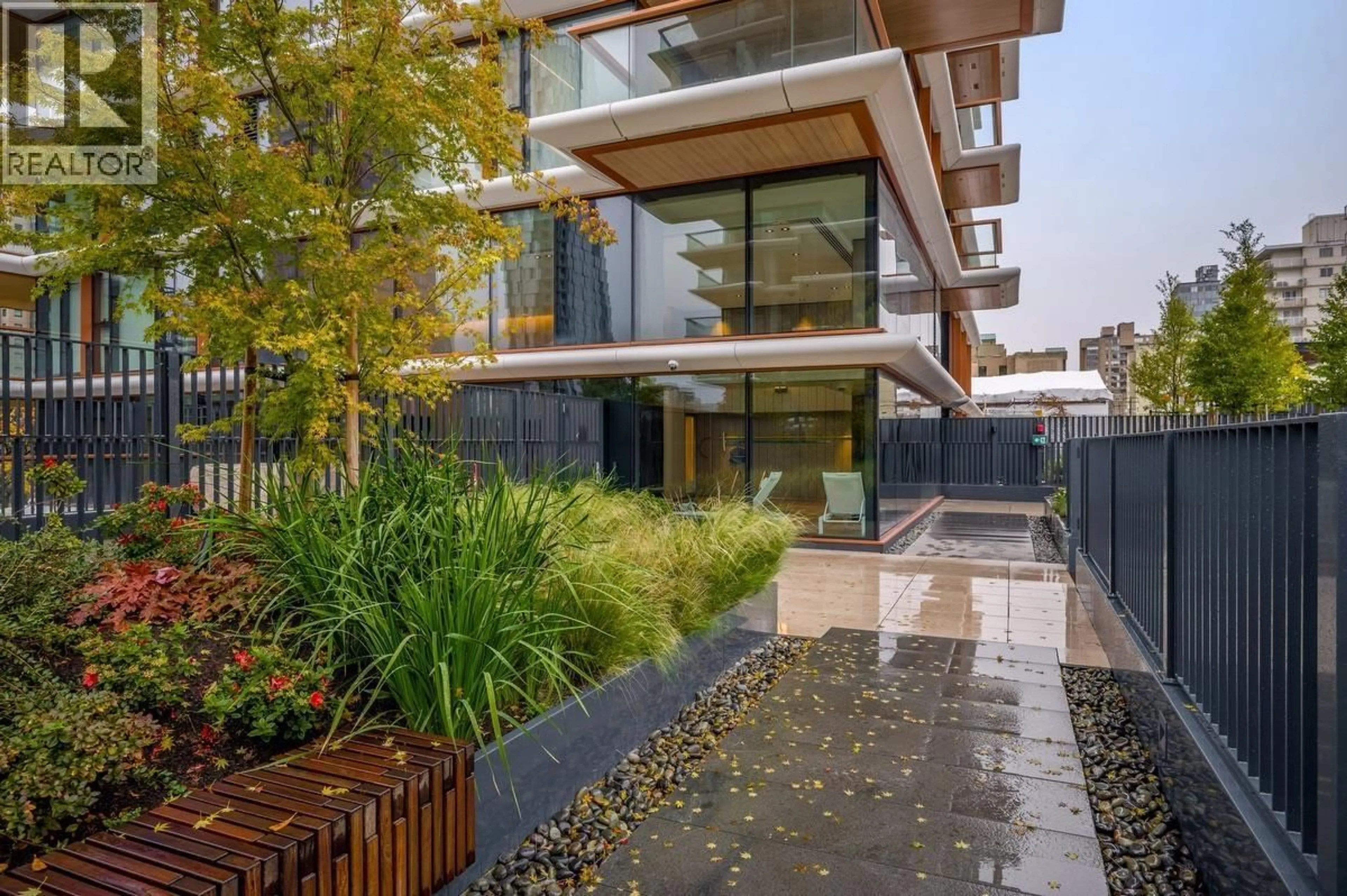 Patio, street for 1903 - 1408 ROBSON STREET, Vancouver British Columbia V6G1B9