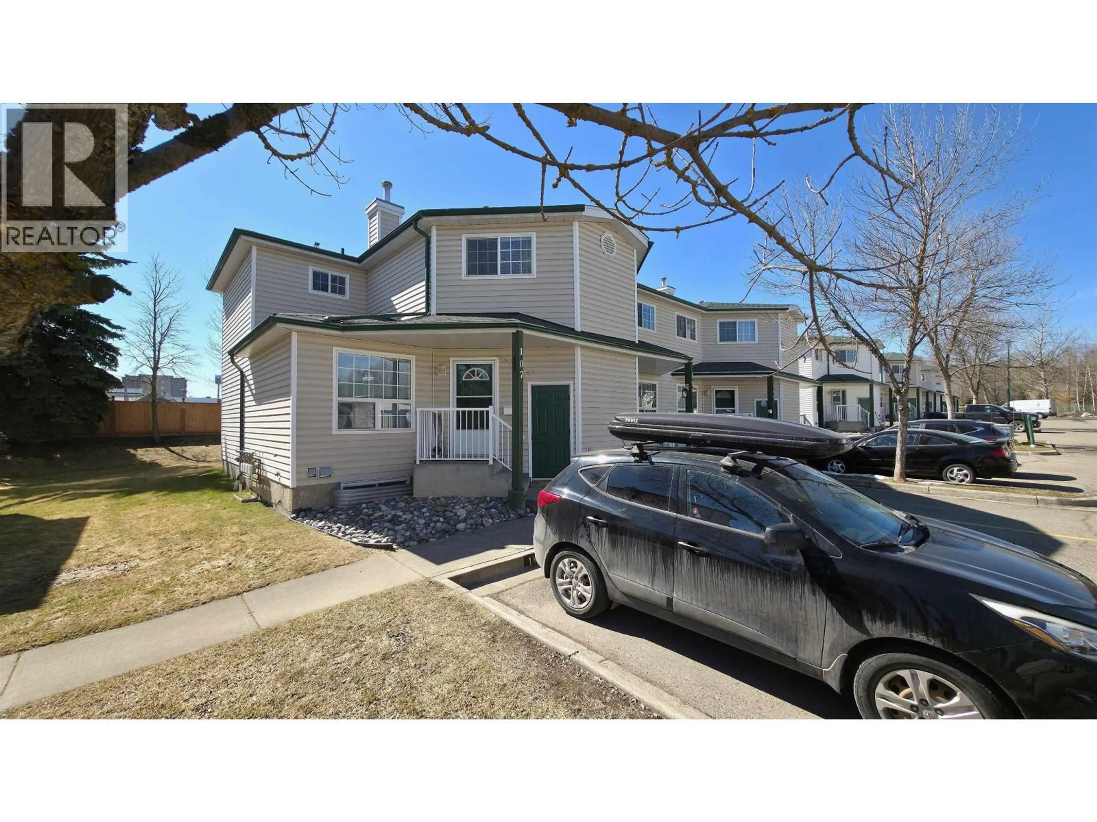 Home with vinyl exterior material, street for 107 - 3233 MCGILL CRESCENT, Prince George British Columbia V2N2T4