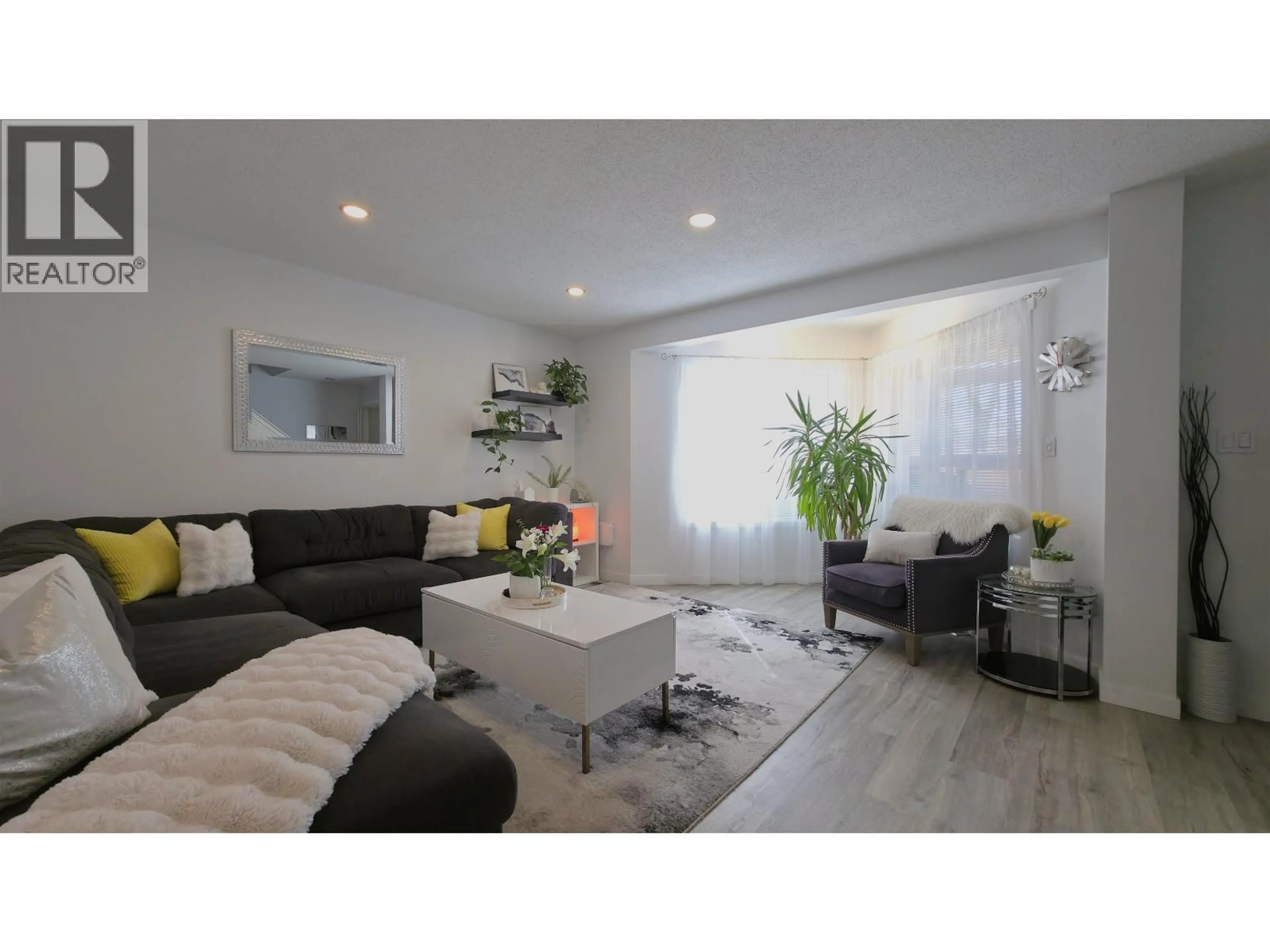 Living room with furniture, unknown for 107 - 3233 MCGILL CRESCENT, Prince George British Columbia V2N2T4