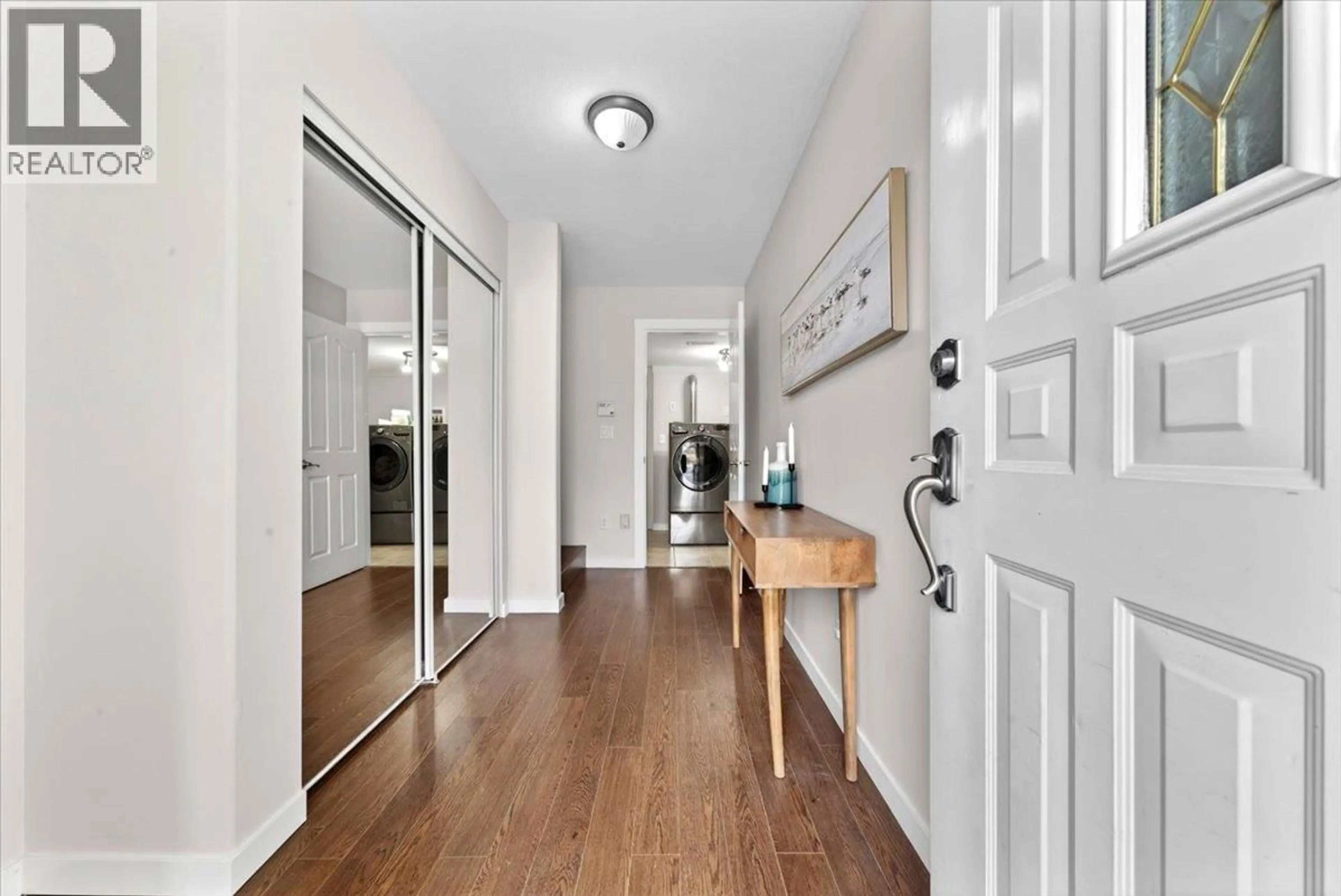 Indoor entryway for 1422 HOCKADAY STREET, Coquitlam British Columbia V3E2X9