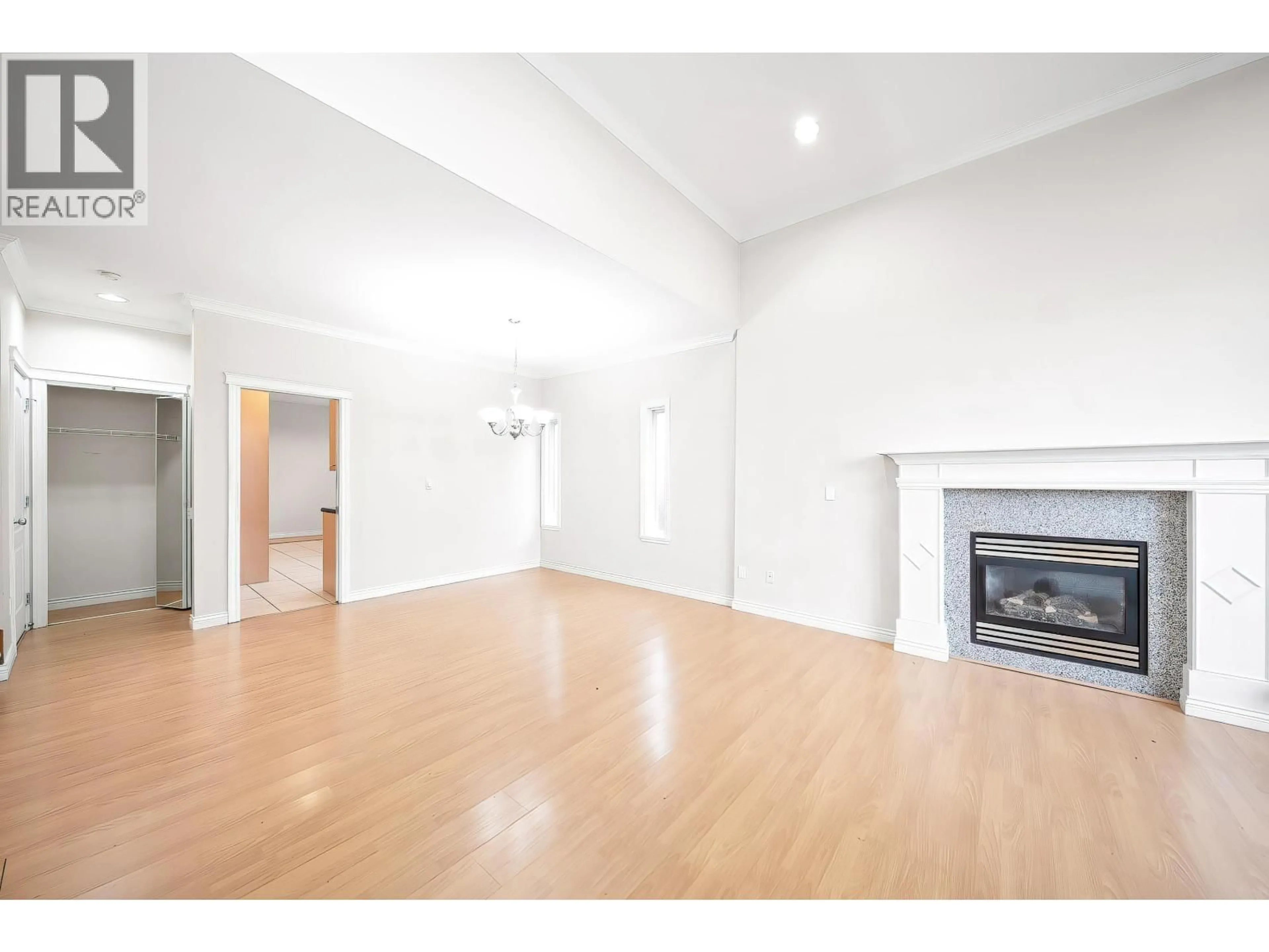 A pic of a room for 7431 14TH AVENUE, Burnaby British Columbia V3N1Z8