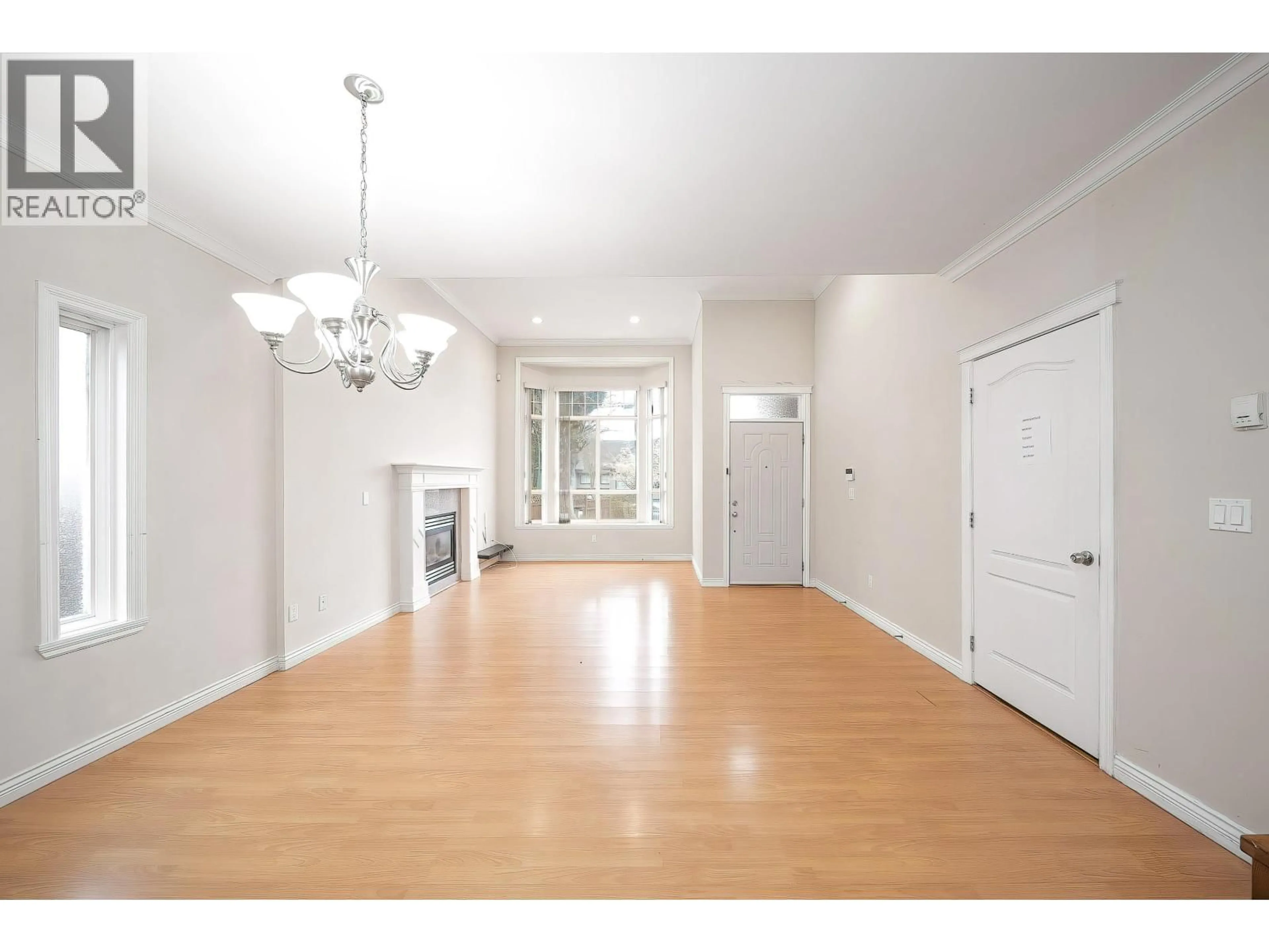 Unknown for 7431 14TH AVENUE, Burnaby British Columbia V3N1Z8