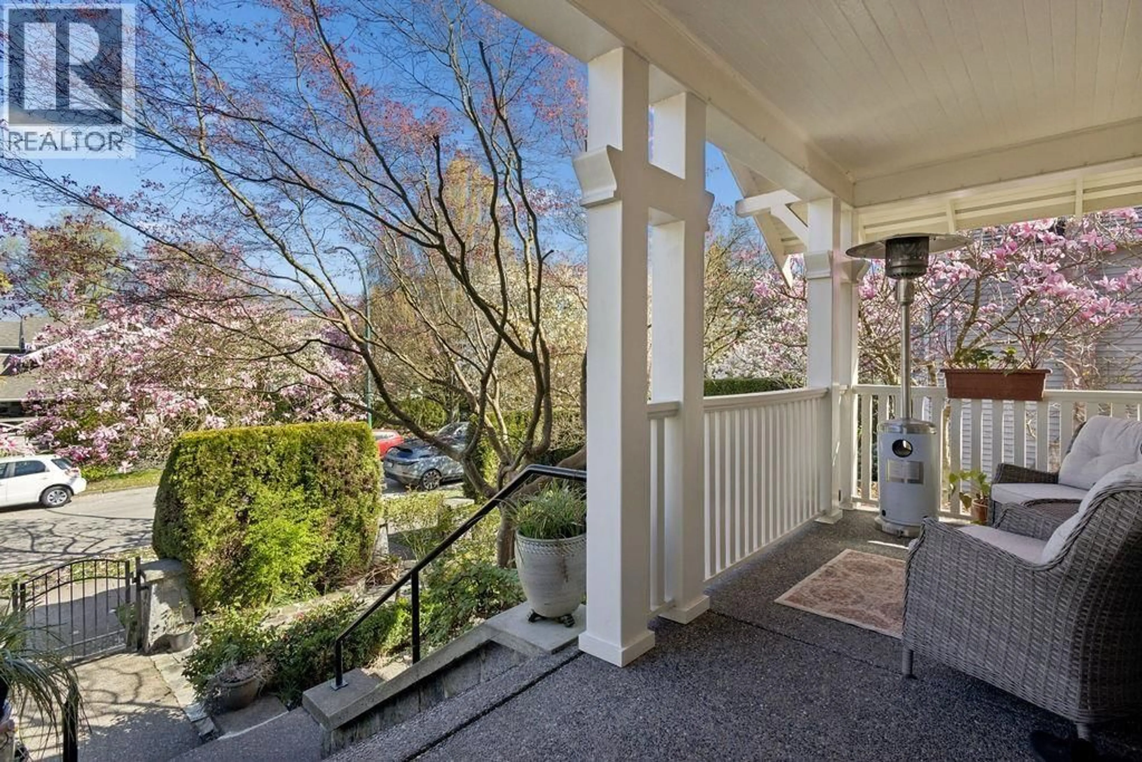 Patio, street for 1956 14 AVENUE, Vancouver British Columbia V6J2K2