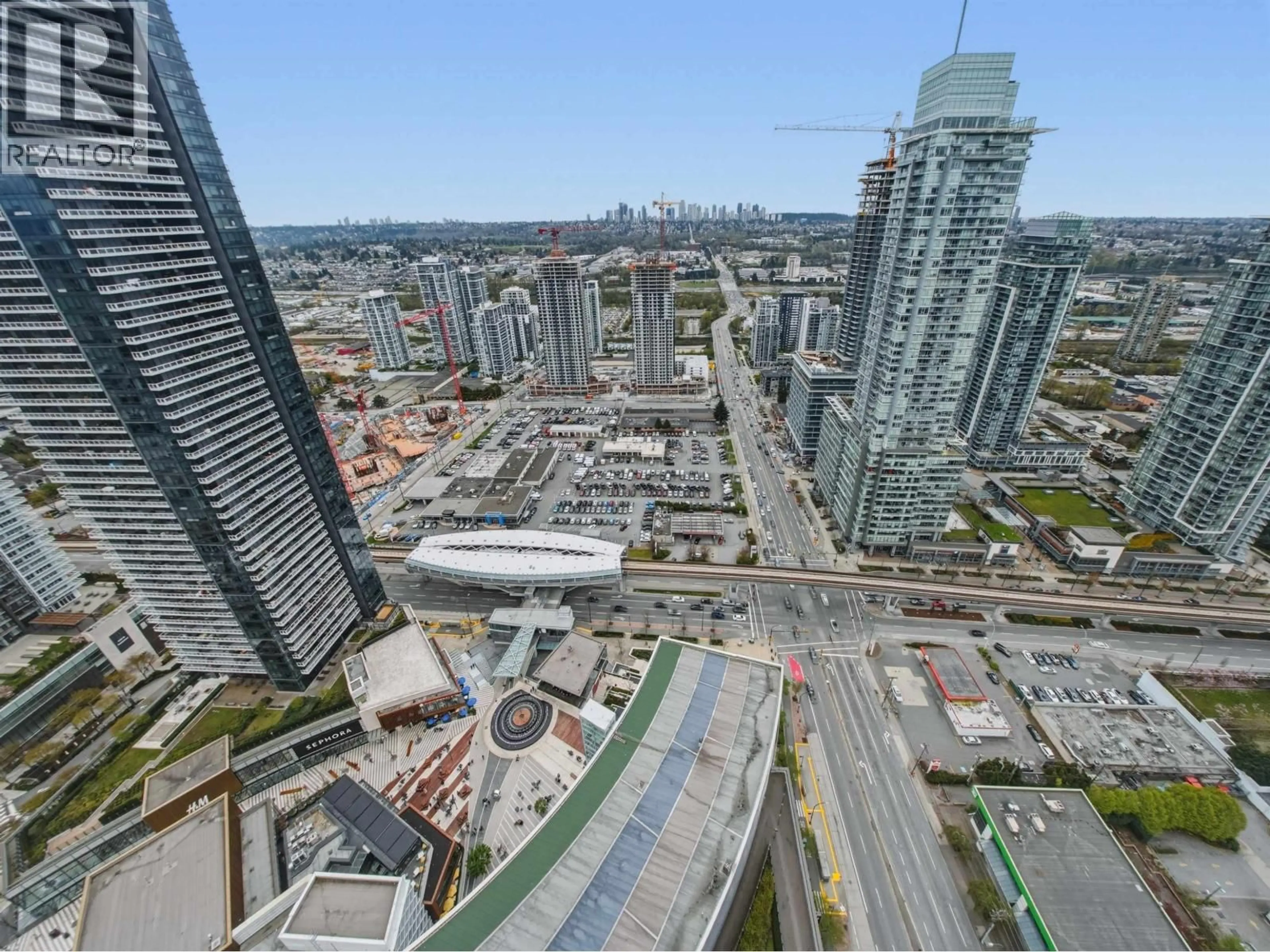 A pic from outside/outdoor area/front of a property/back of a property/a pic from drone, city buildings view from balcony for 4605 - 4510 HALIFAX WAY, Burnaby British Columbia V5C0K4