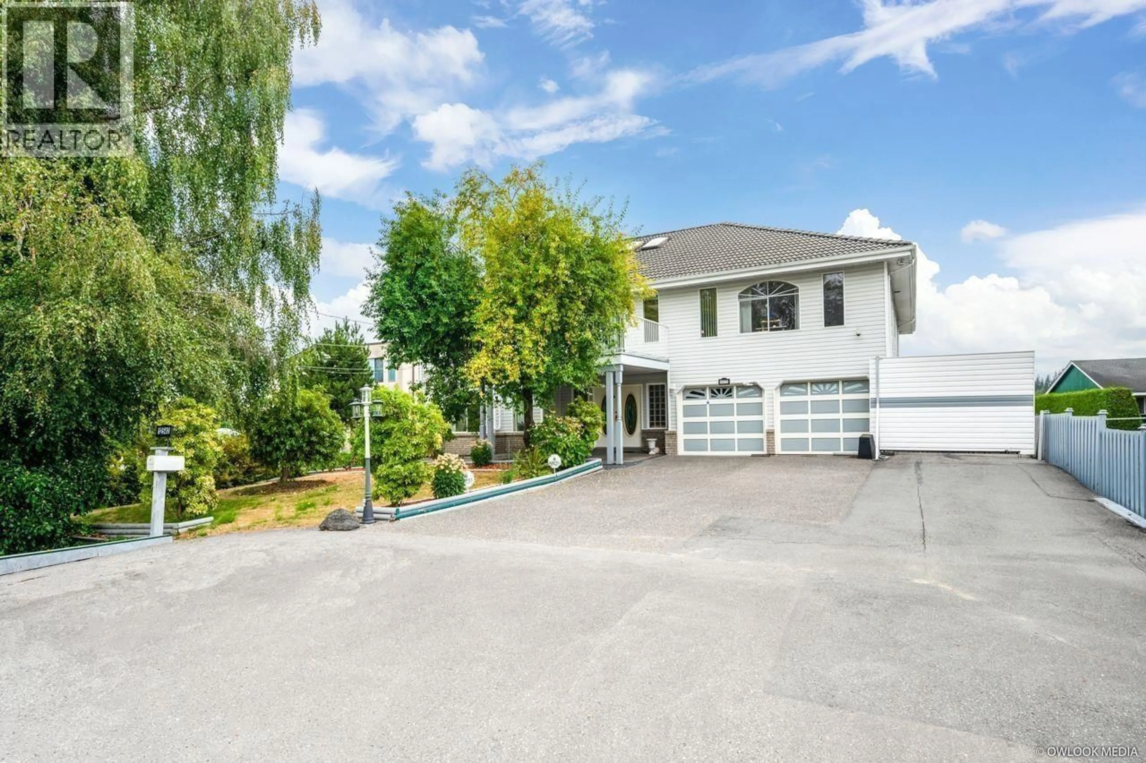 A pic from outside/outdoor area/front of a property/back of a property/a pic from drone, street for 12540 WESTMINSTER HIGHWAY, Richmond British Columbia V6V1A1