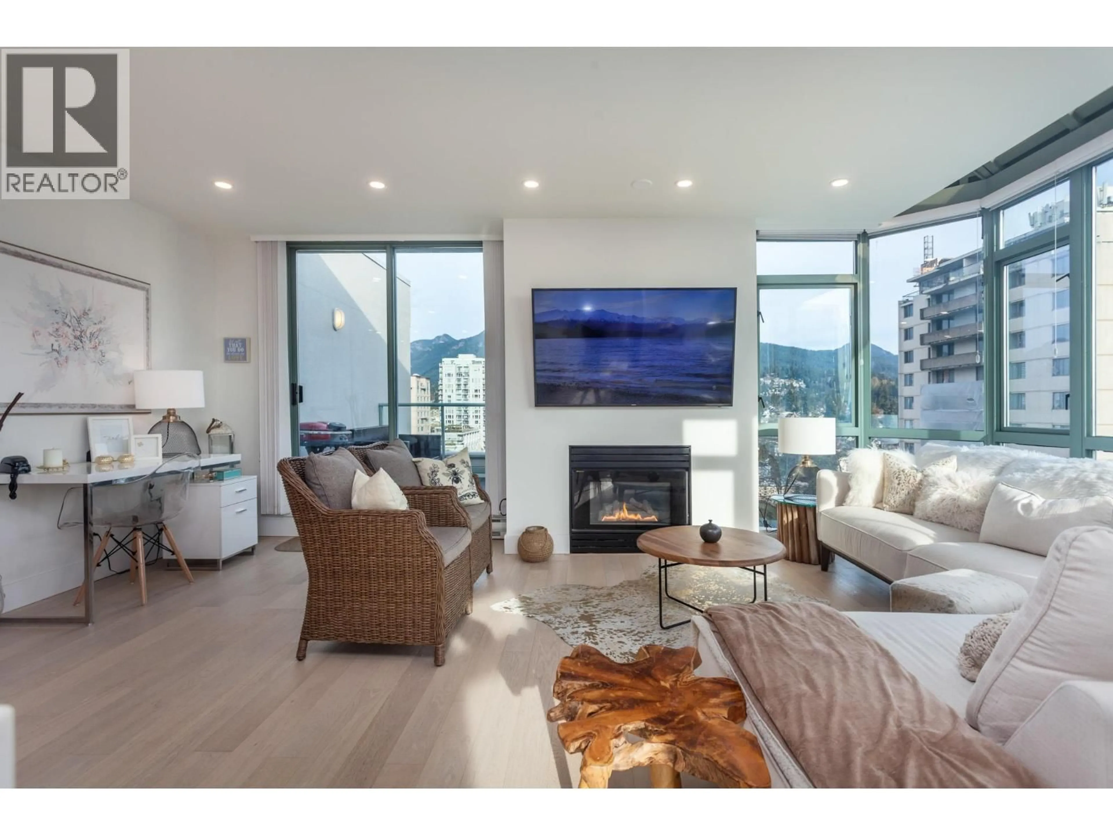 Living room with furniture, unknown for 1201 - 140 14TH STREET, North Vancouver British Columbia V7L2N3