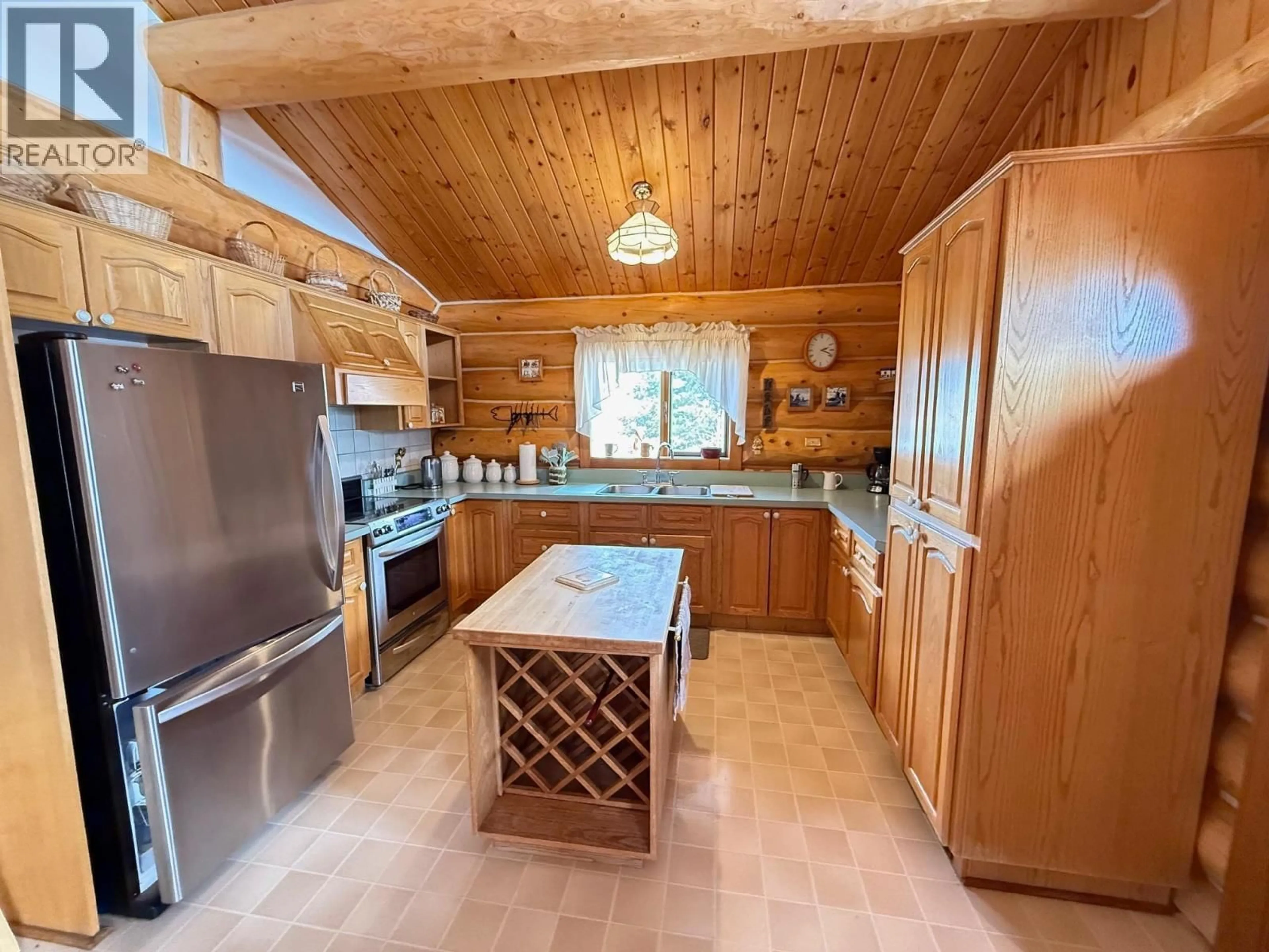 Unknown for 6176 SMITH WAY, Williams Lake British Columbia V0L1A0