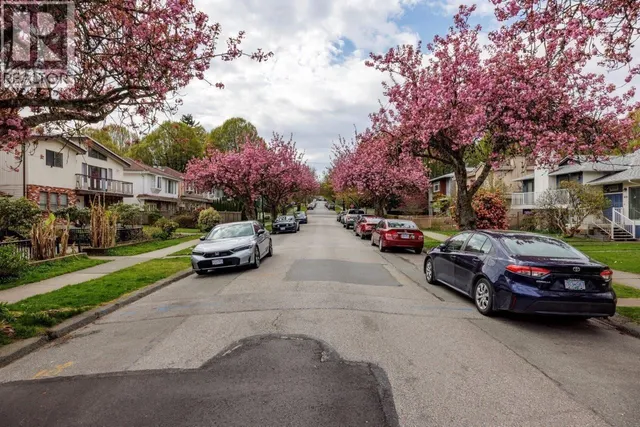 431 18TH AVENUE, Vancouver 2