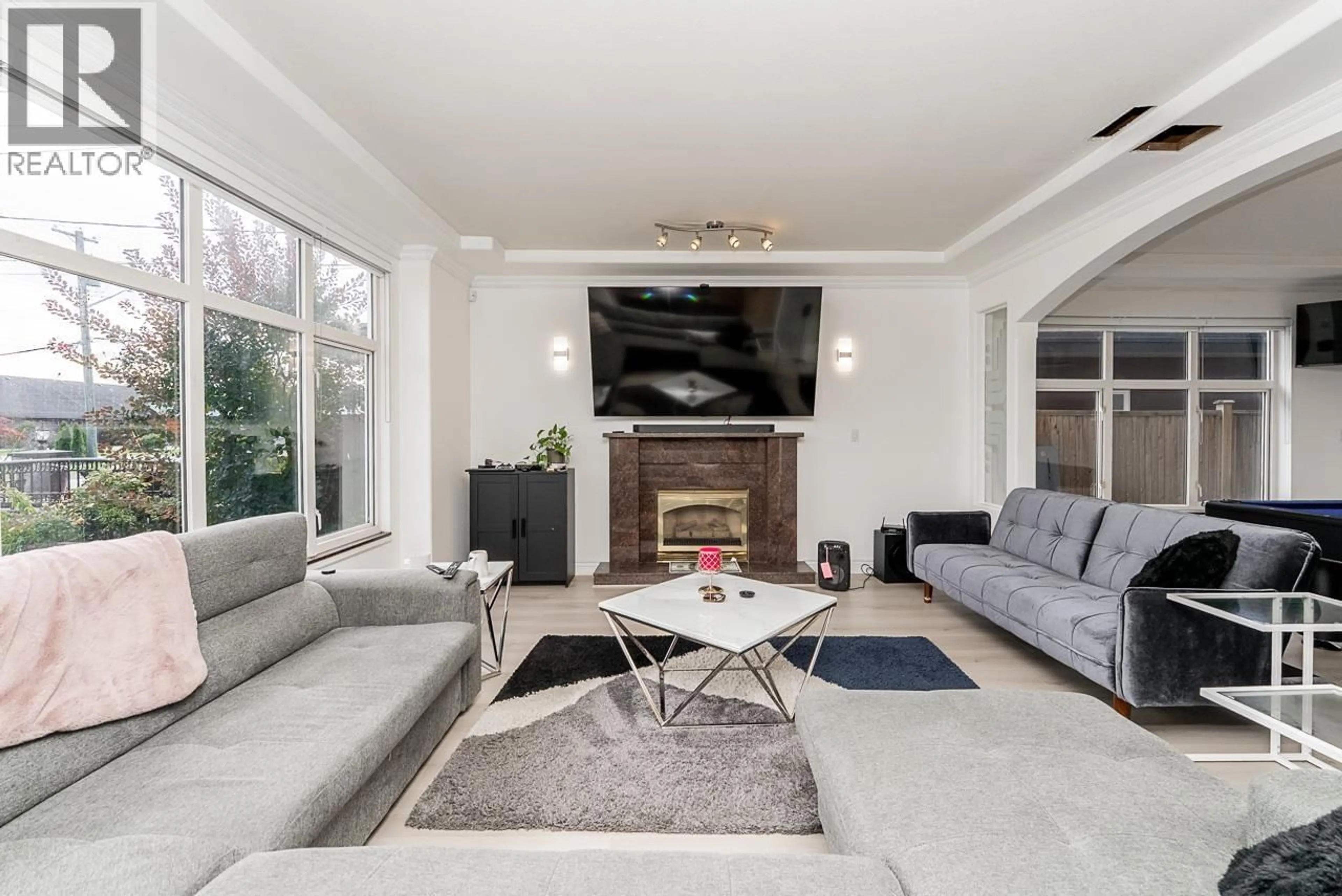 Living room with furniture, unknown for 11880 AZTEC STREET, Richmond British Columbia V6X1H8