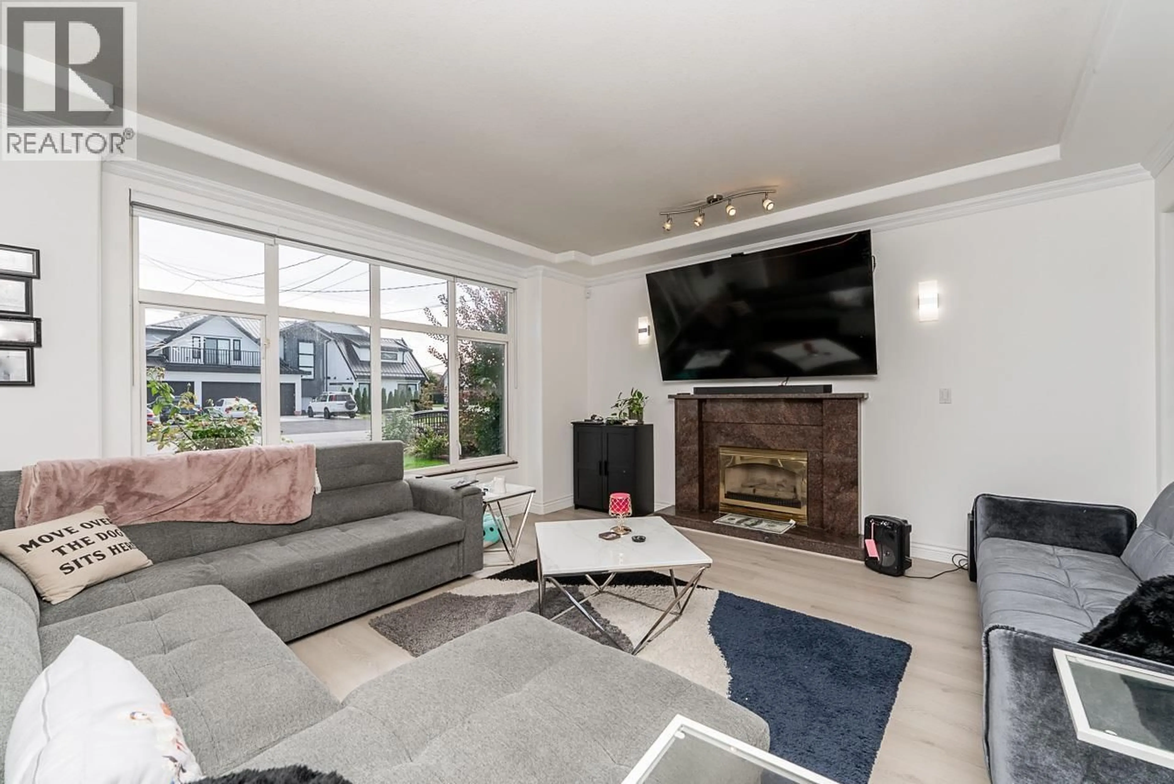 Living room with furniture, unknown for 11880 AZTEC STREET, Richmond British Columbia V6X1H8
