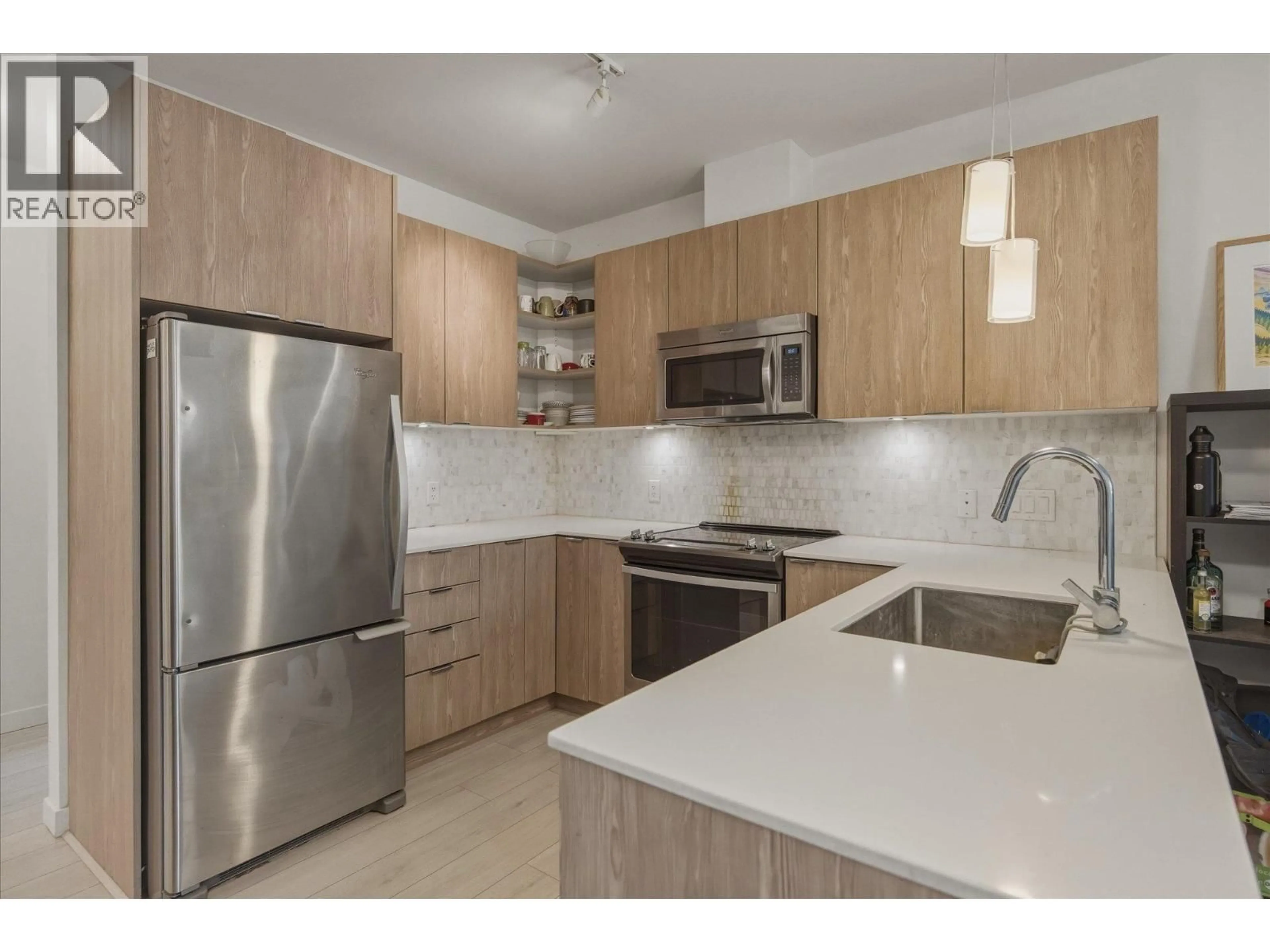 Standard kitchen, unknown for 206 - 1150 BAILEY STREET, Squamish British Columbia V8B0R4